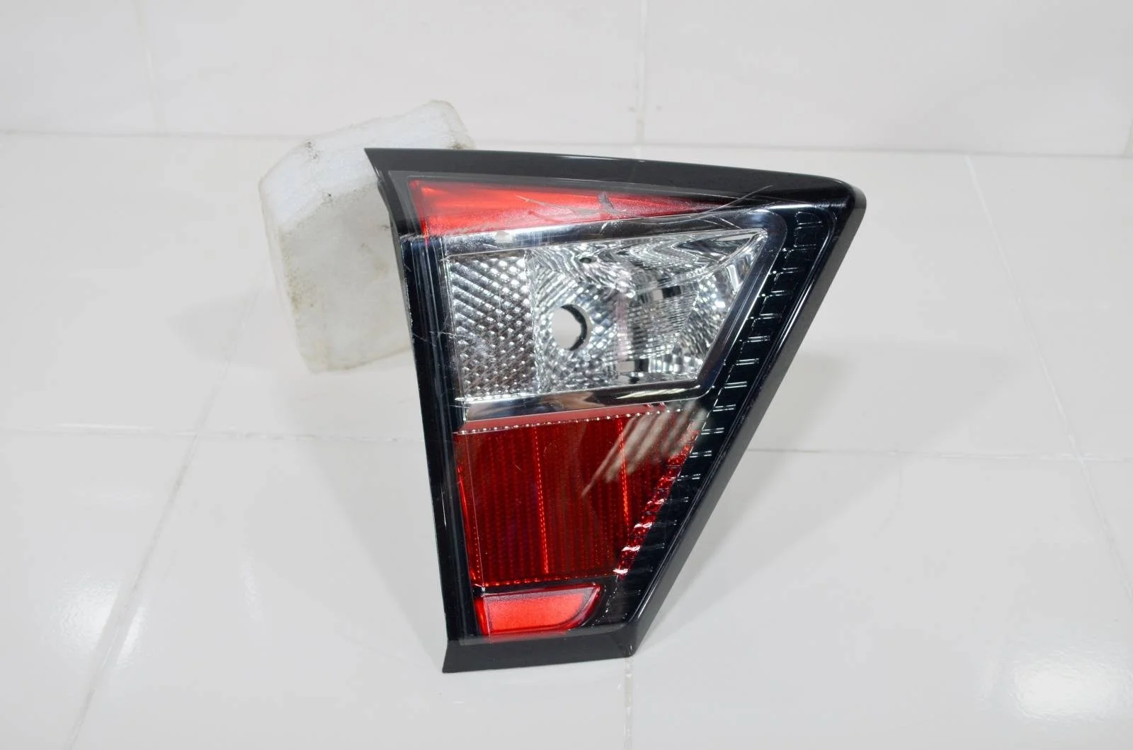 Фонарь Ford Kuga 2016+ 2069172 CBS, левый