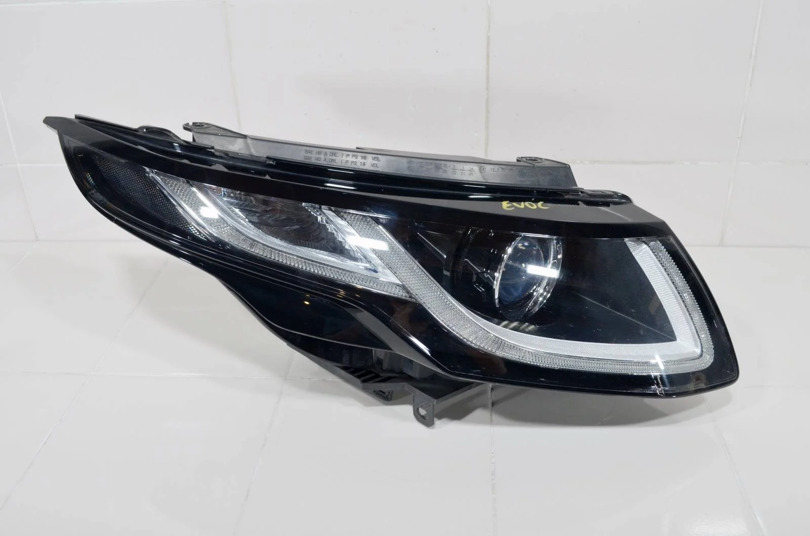 Фара LAND ROVER RANGE ROVER EVOQUE 2015+ LR072619 L538, правая