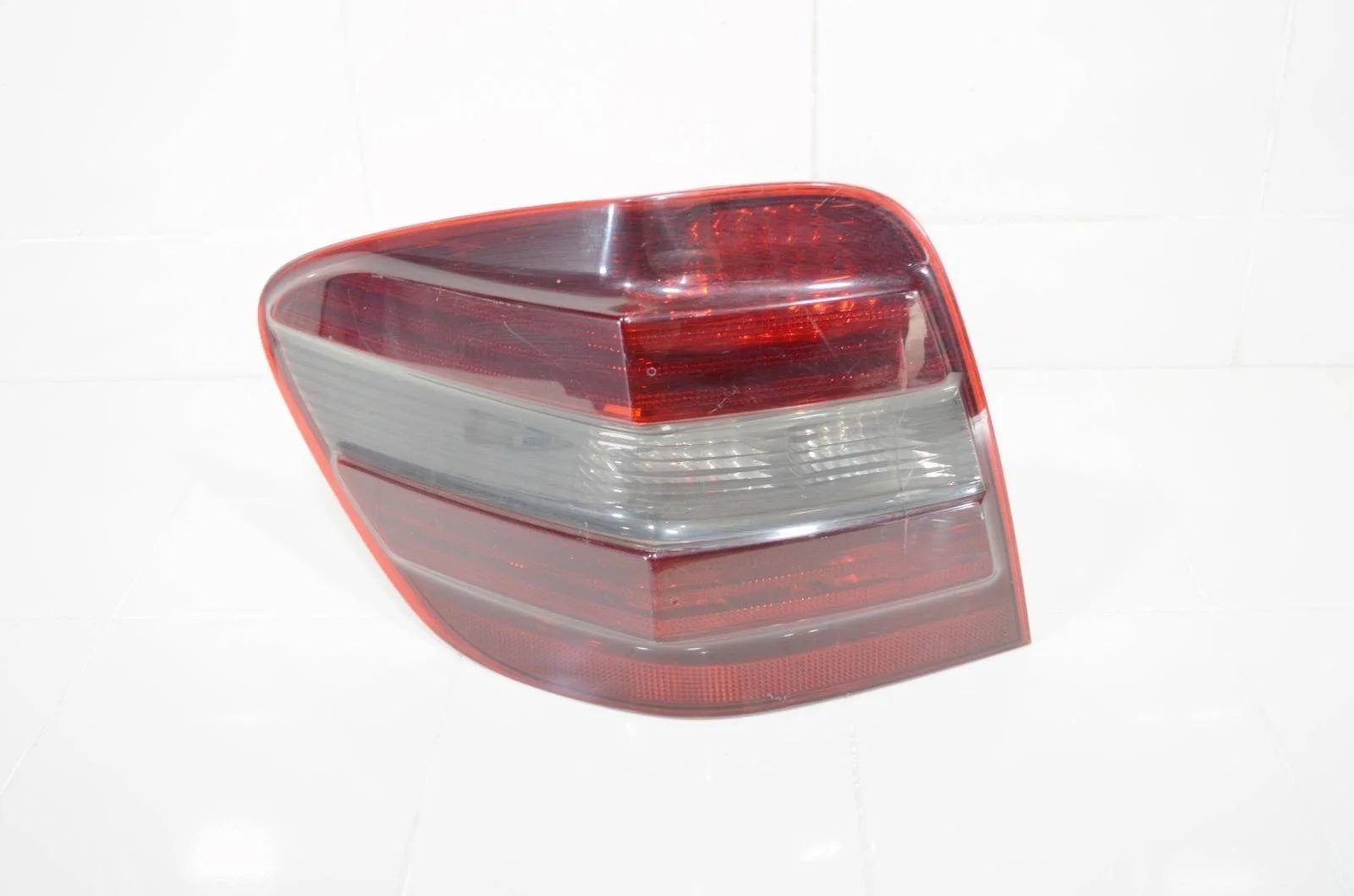 Фонарь MERCEDES-BENZ M-Class 2005+ A1649061100 W164, левый