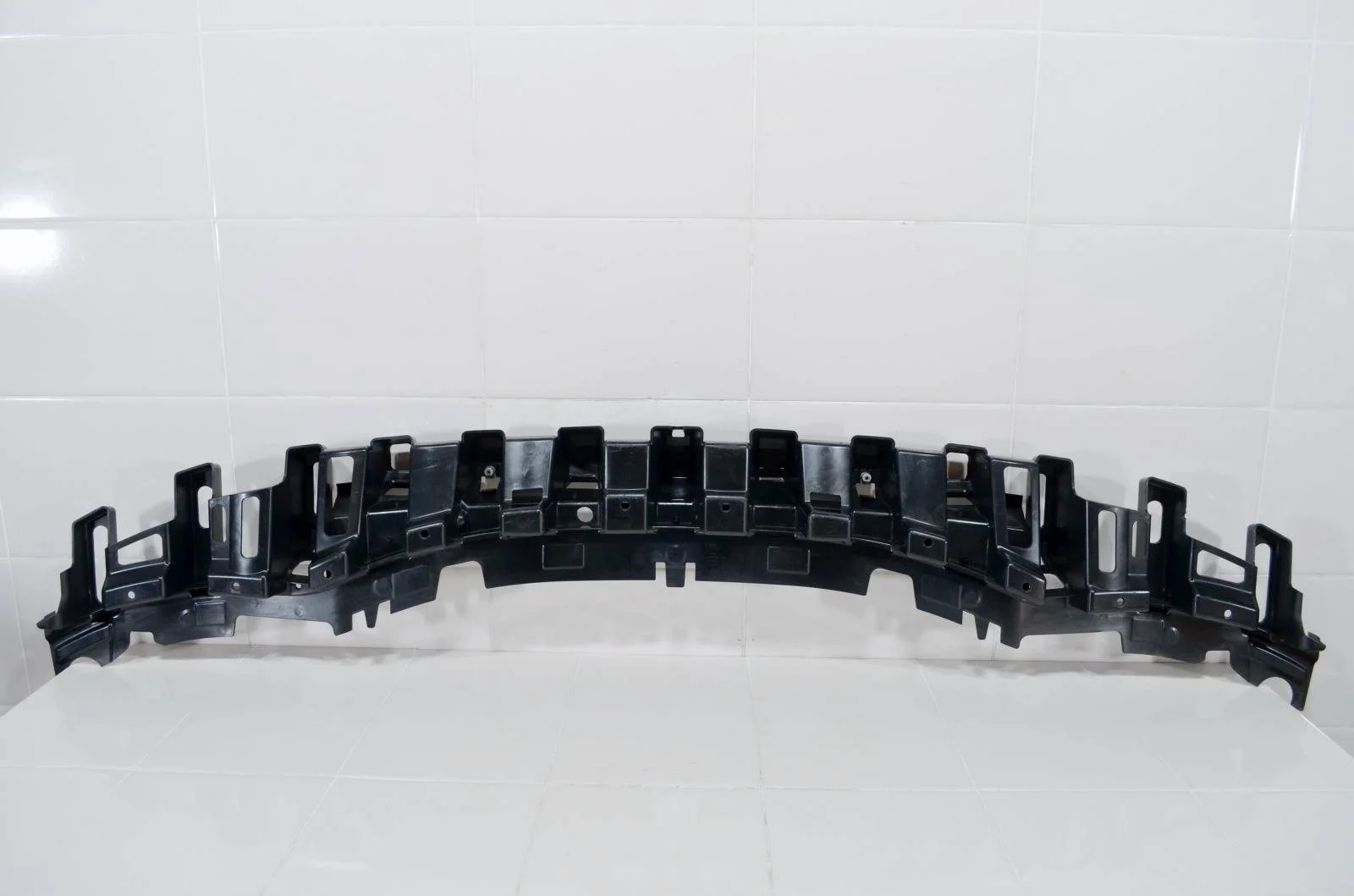 Кронштейн бампера LAND ROVER SPORT 2013+ LR045204 L494, передний