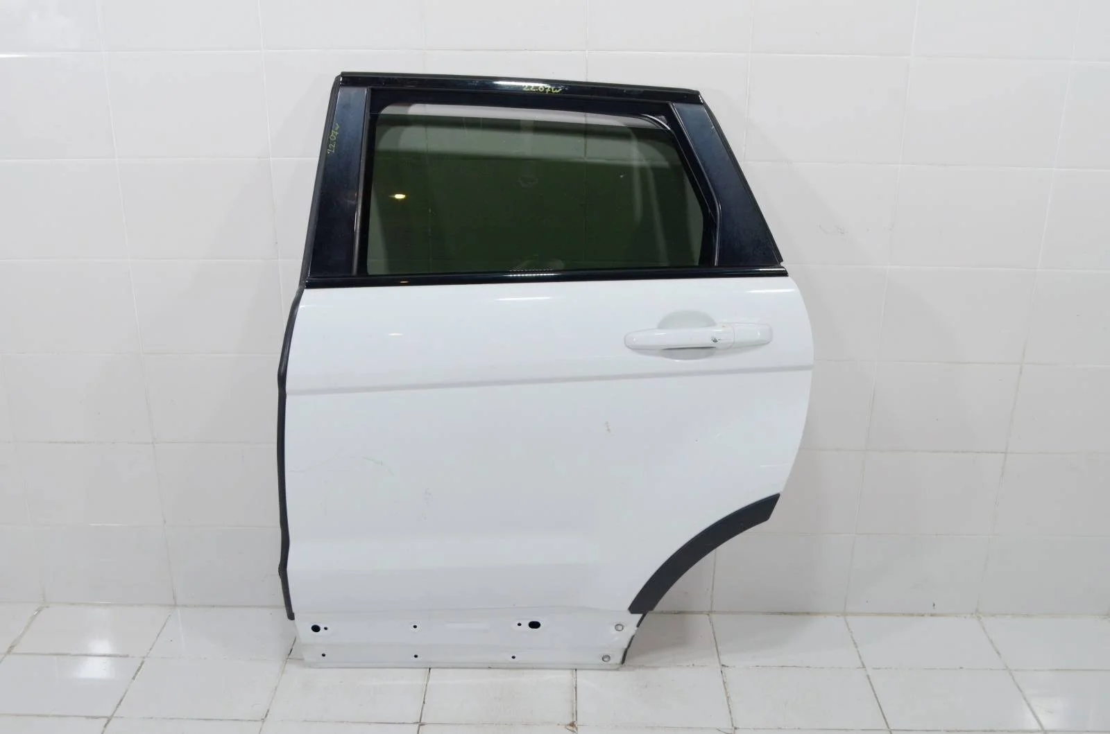 Дверь LAND ROVER RANGE ROVER EVOQUE 2011-2018 LR028557 L538, задняя левая