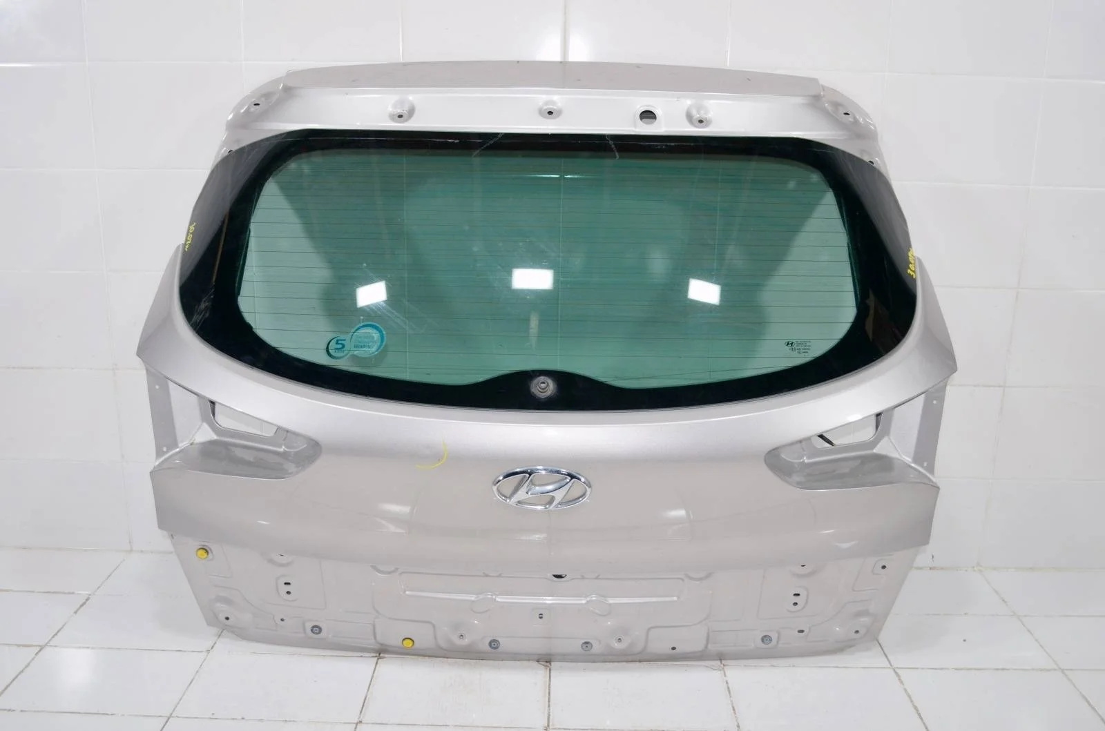 Крышка багажника Hyundai TUCSON 2015+ 73700D7000 TL