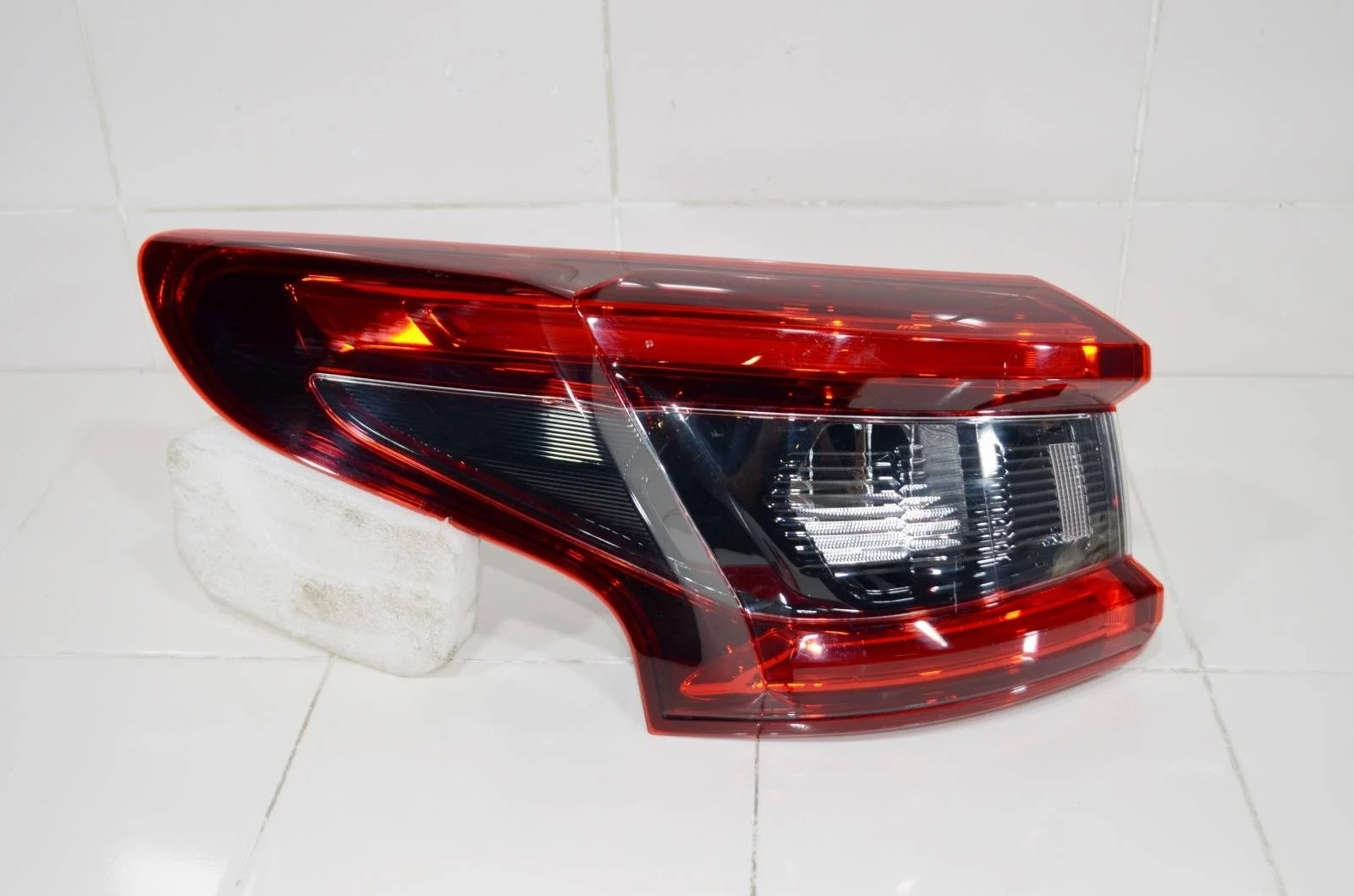 Фонарь NISSAN QASHQAI 2017+ 26555HV00A J11, левый