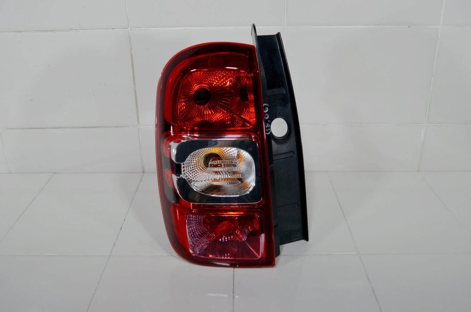 Фонарь RENAULT DUSTER 2015+ 265551679R HS, левый