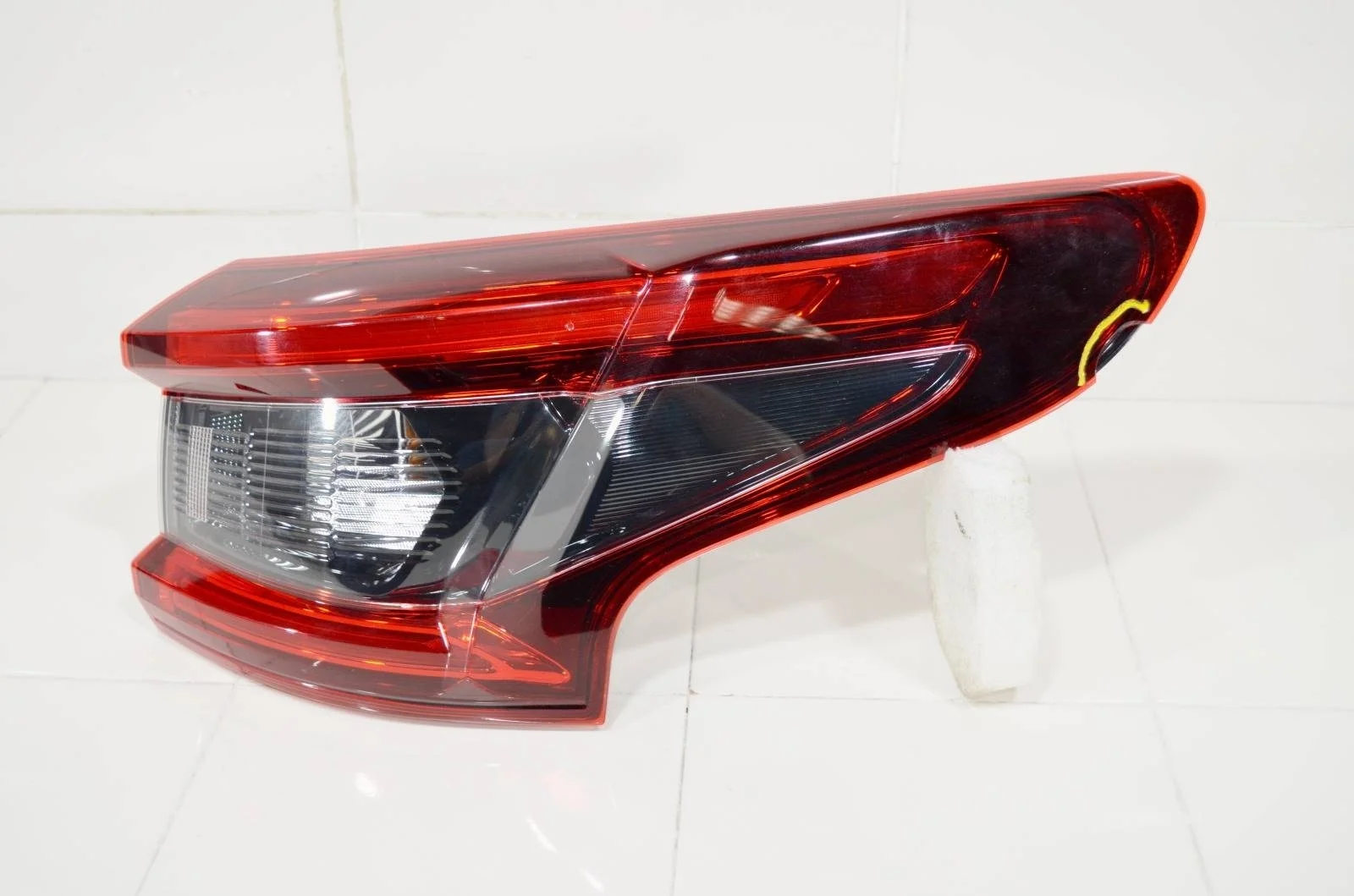 Фонарь NISSAN QASHQAI 2017+ 26550HV00A J11, правый