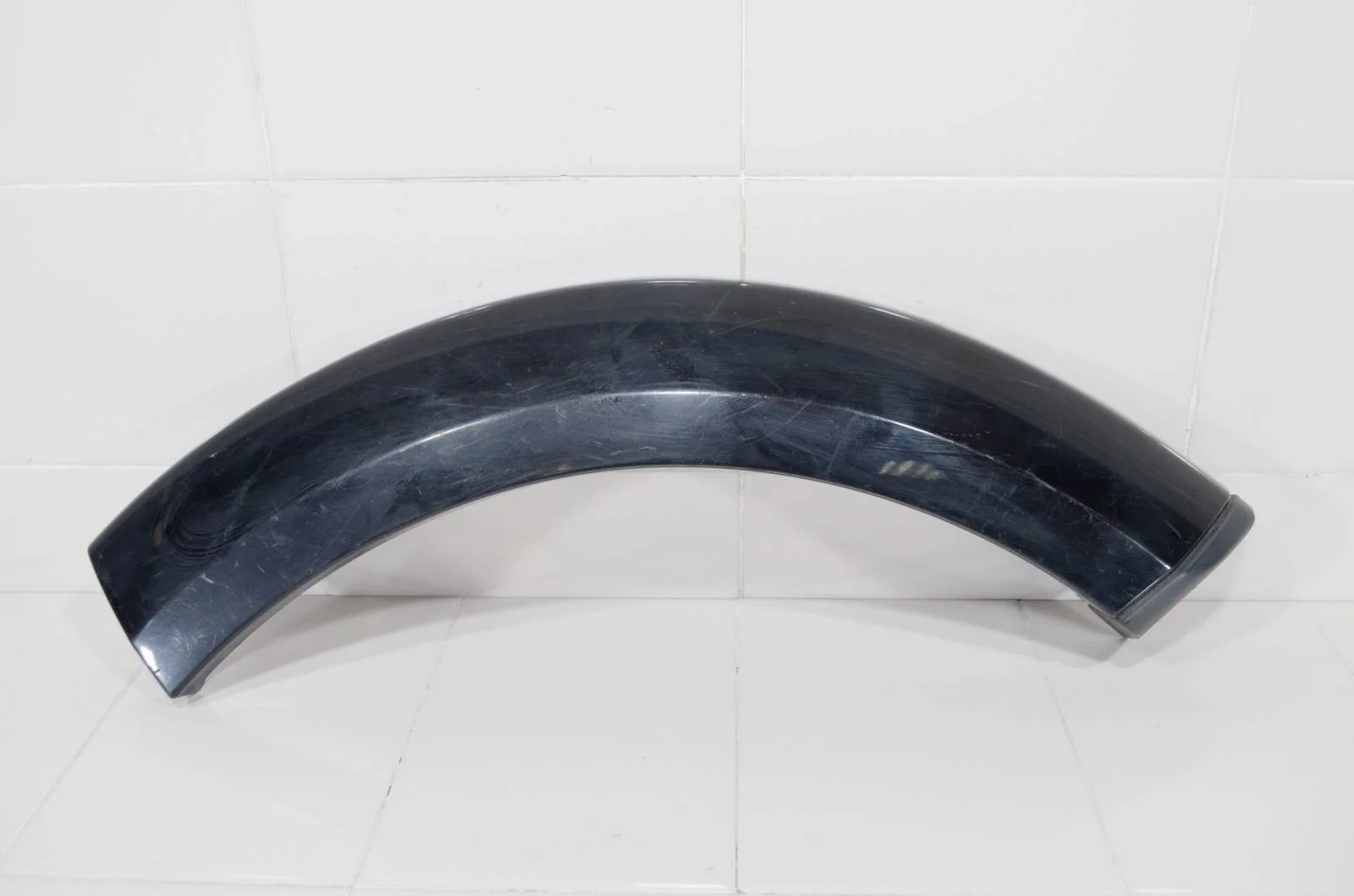 Молдинг крыла LAND ROVER DISCOVERY 2005-2013 LR010630 L319, задний левый