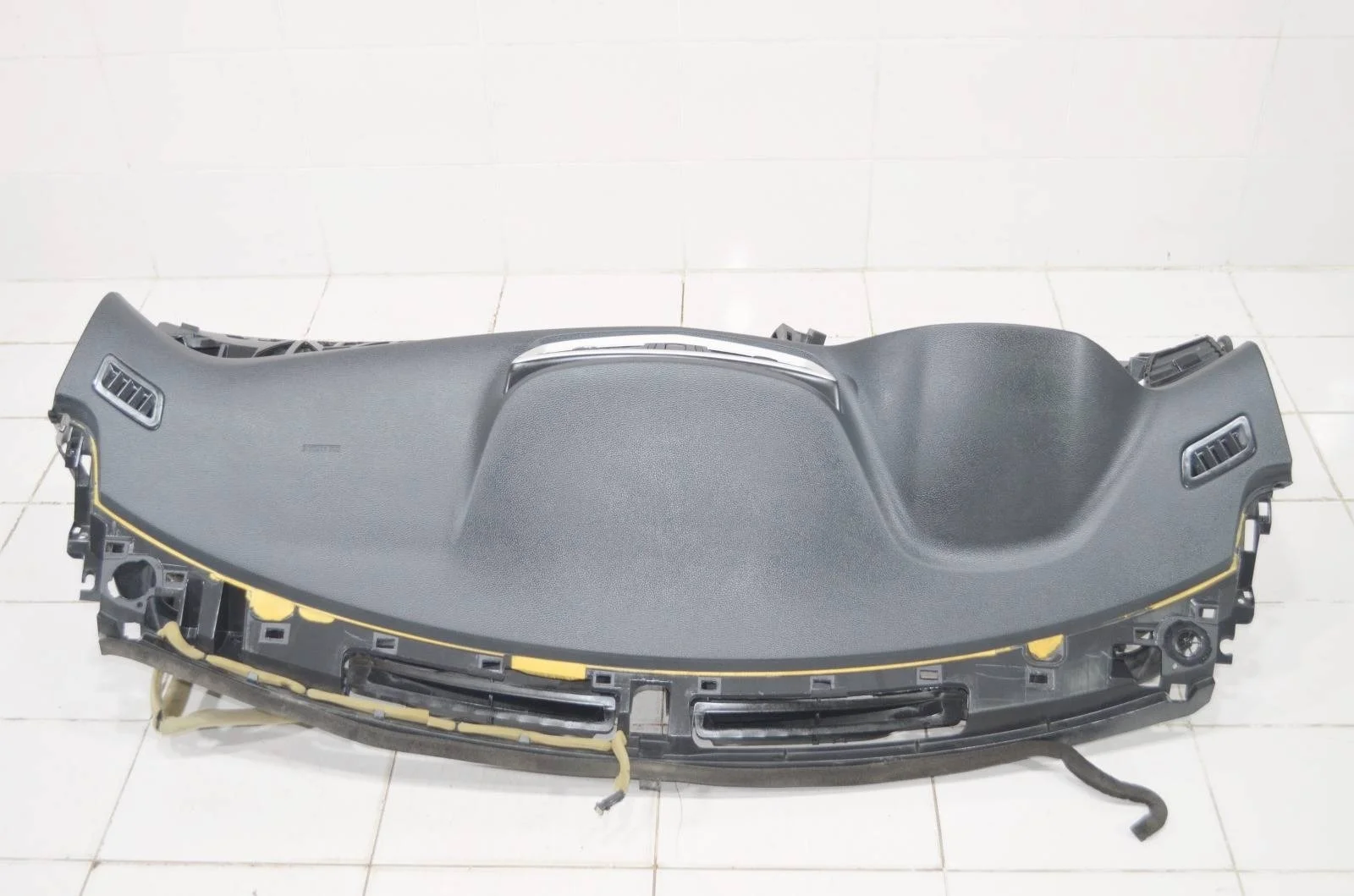 Торпедо NISSAN QASHQAI 2013+ 682004EH0A J11