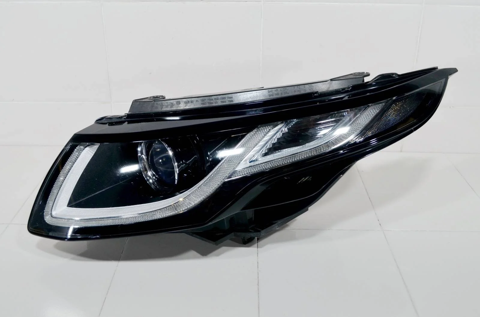 Фара LAND ROVER RANGE ROVER EVOQUE 2015-2018 LR072628 L538, левая