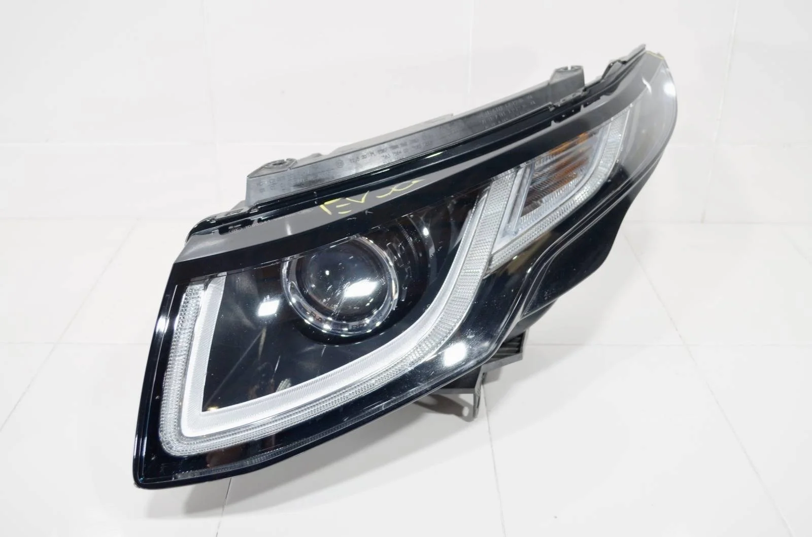 Фара LAND ROVER Range Rover Evoque 2015-2018 LR072628 L538, левая