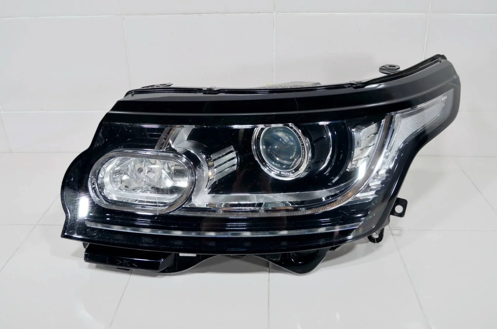 Фара Land Rover RANGE ROVER 2012+ LR046927 L405, левая