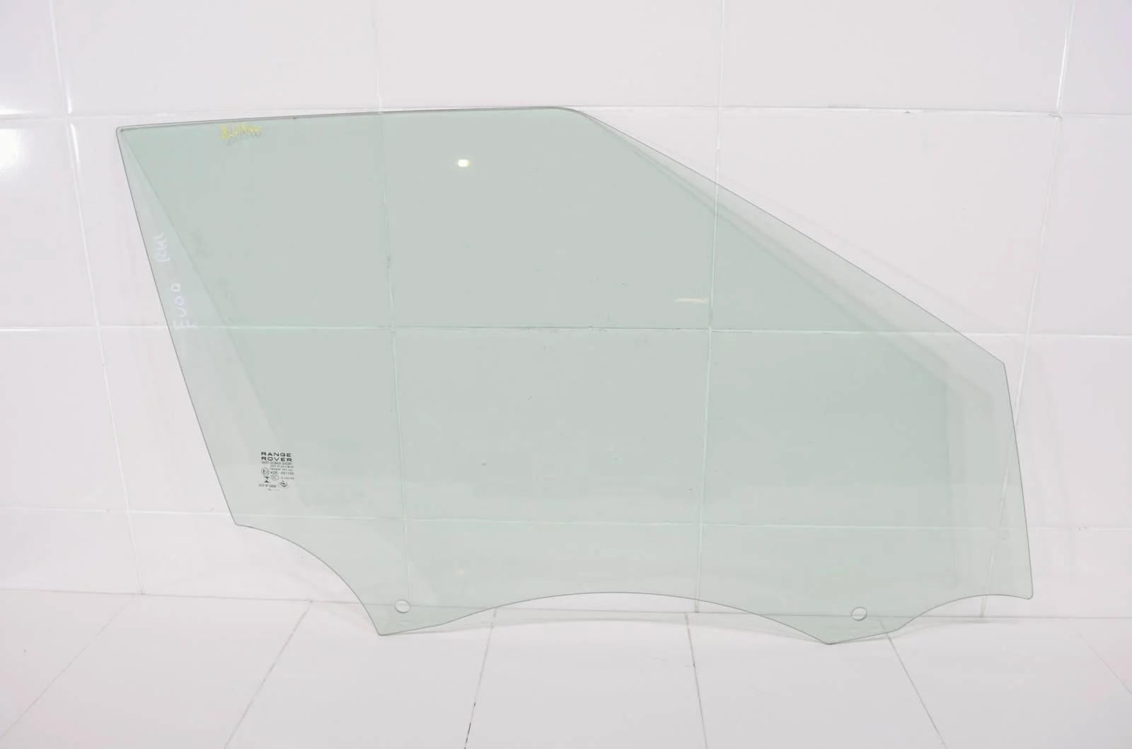 Стекло двери LAND ROVER RANGE ROVER EVOQUE 2011+ LR026302 L538, переднее правое