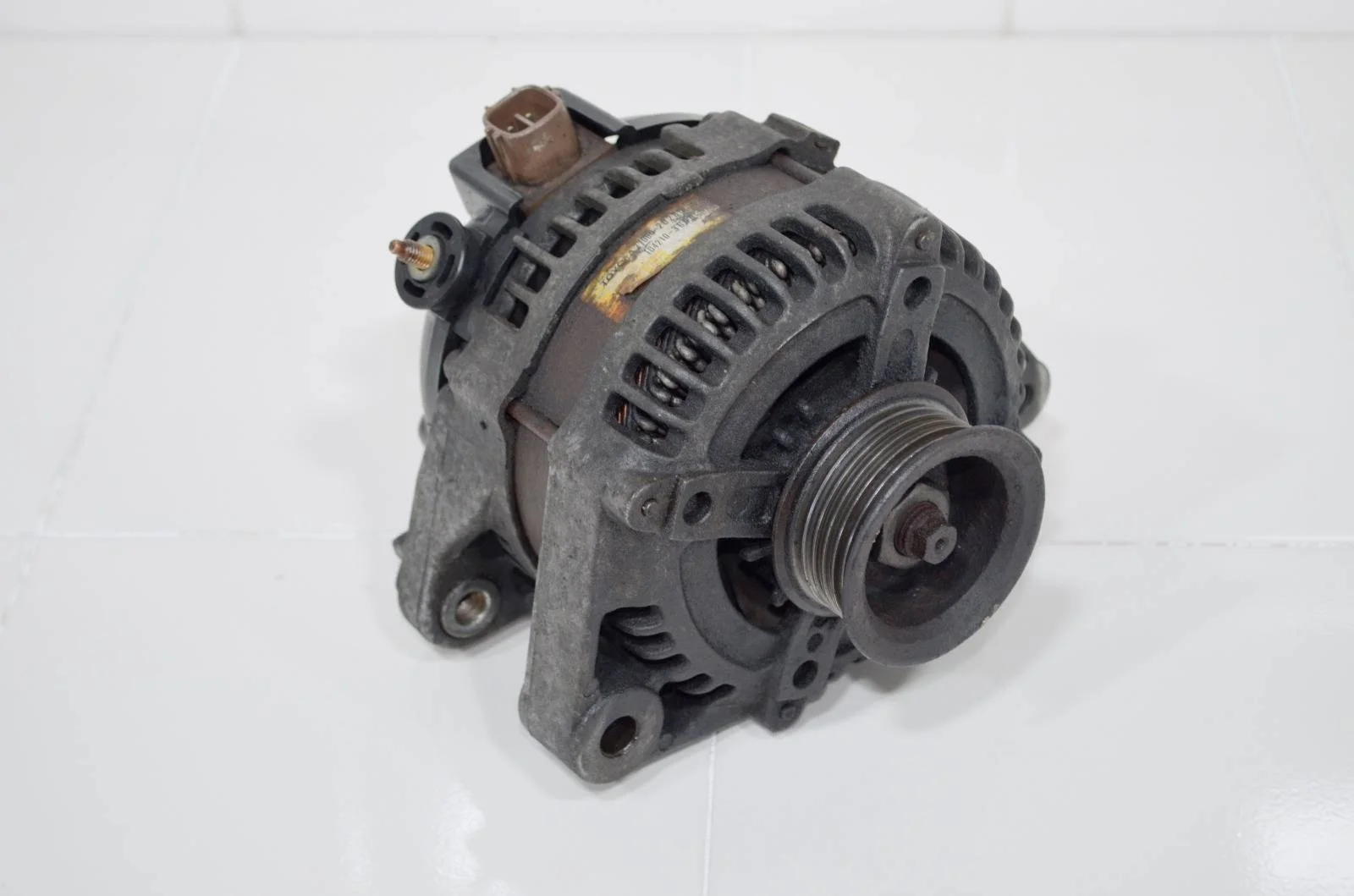 Генератор TOYOTA HIGHLANDER 2000-2007 2706020280 XU20