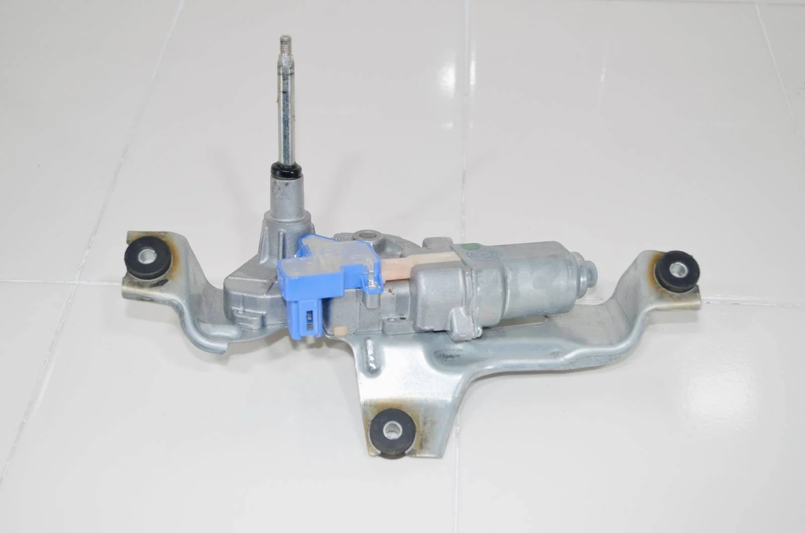 Мотор стеклоочистителя MITSUBISHI OUTLANDER 2012+ 8253A109 GF, задний