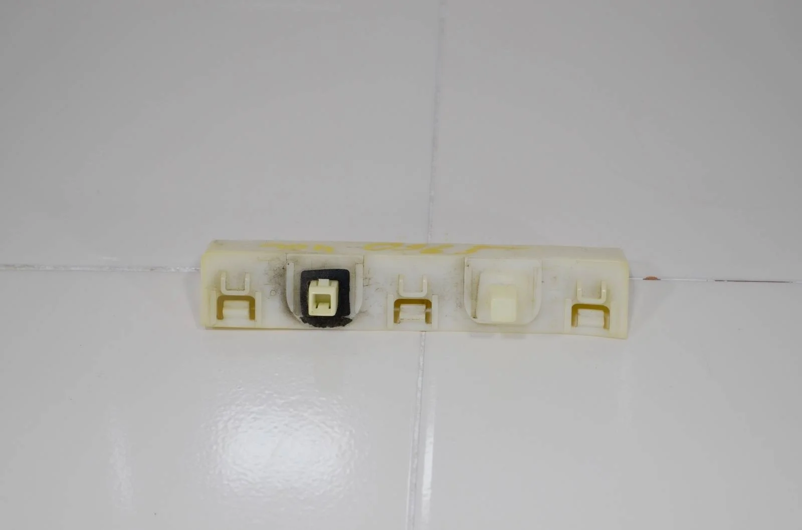 Кронштейн бампера INFINITI EX/QX50 2007+ 852241BA0A J50, задний правый