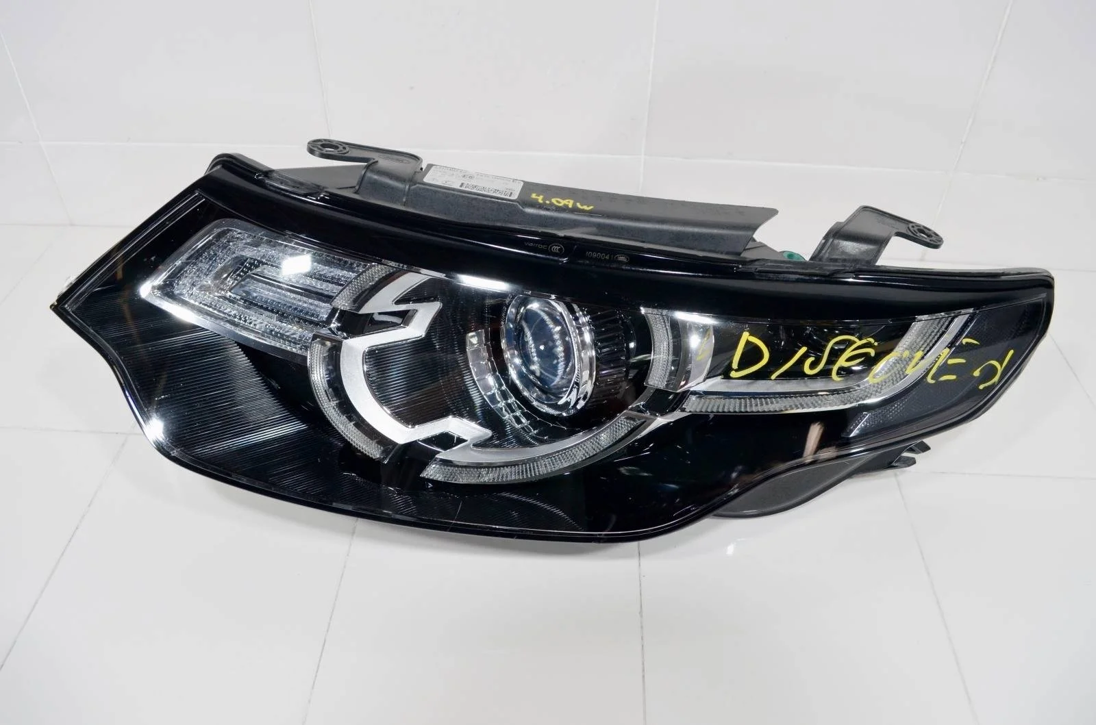 Фара LAND ROVER DISCOVERY SPORT 2015+ LR072823 L550, левая