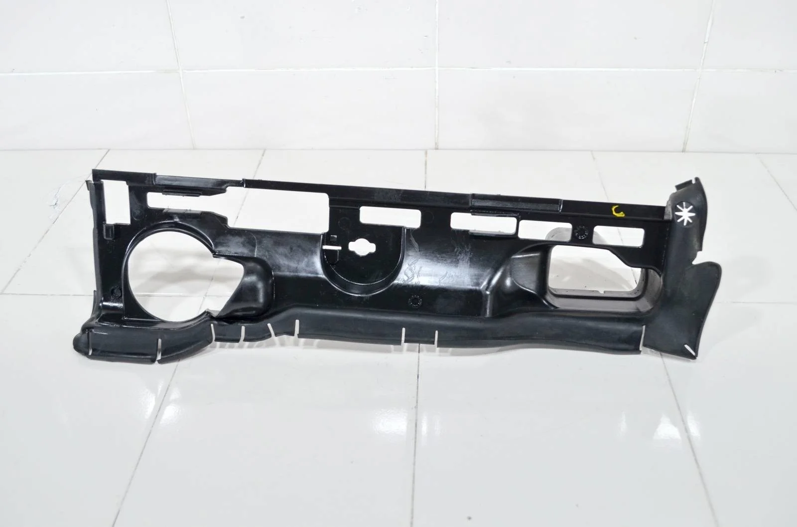 Дефлектор радиатора VOLVO XC60 2008-2017 31353293 DZ, левый