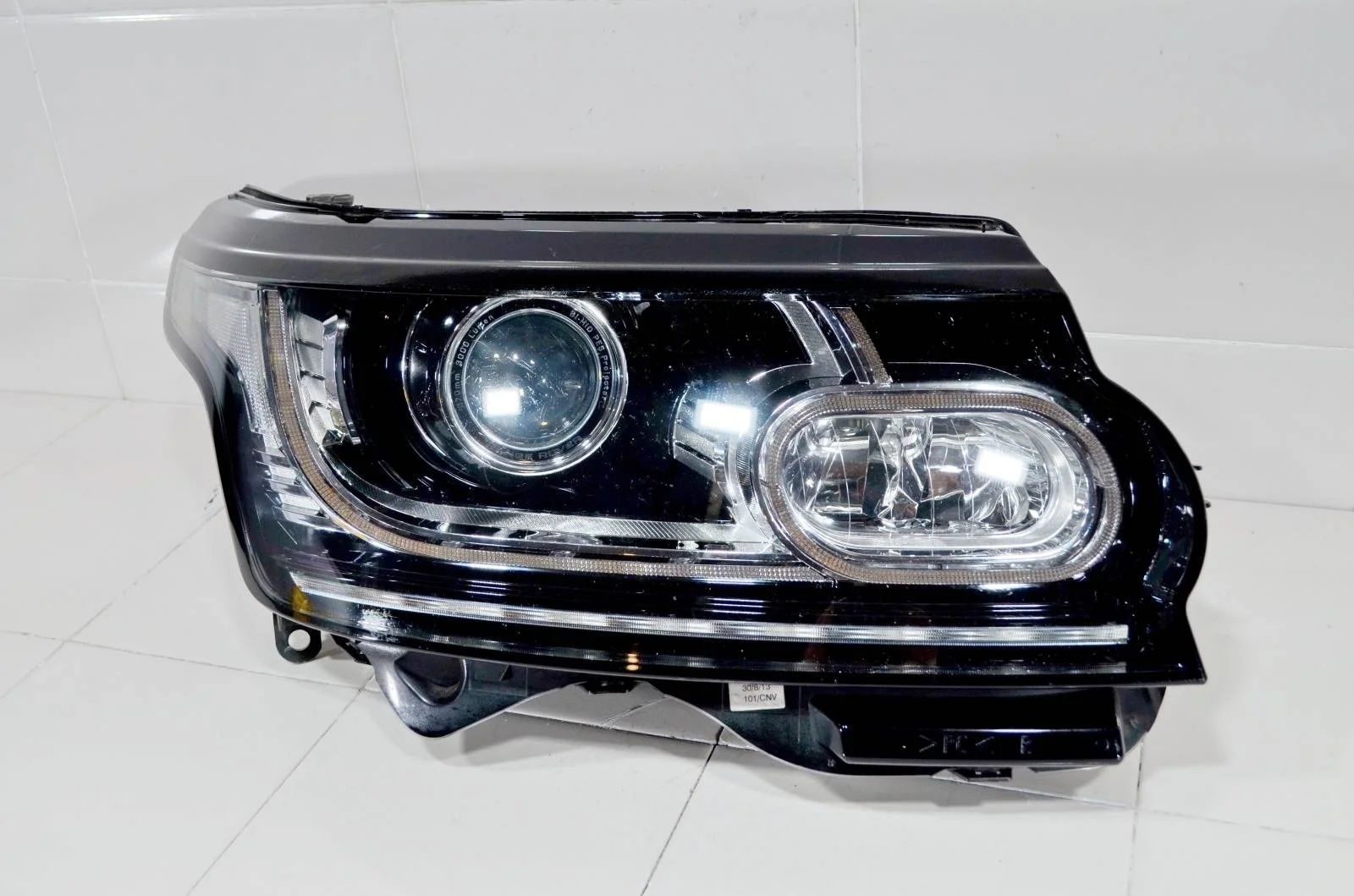 Фара Land Rover RANGE ROVER 2012+ LR046921 L405, правая