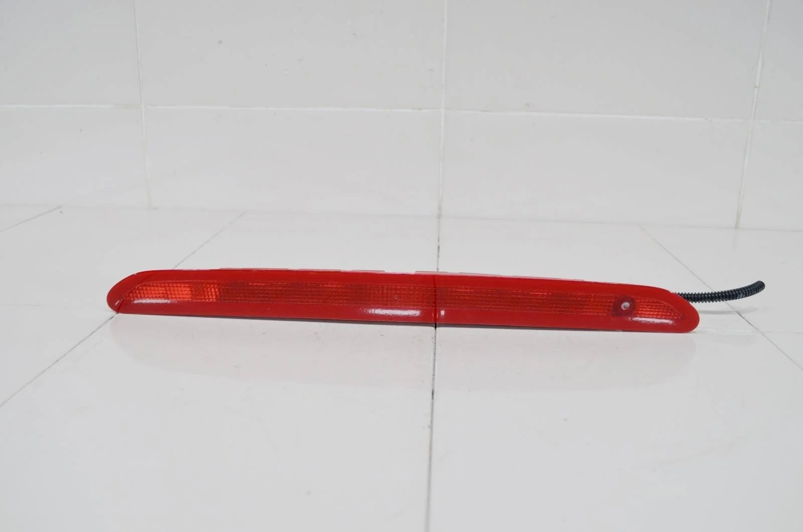 Дополнительный стоп сигнал VOLKSWAGEN TIGUAN 2016+ 5K0945087D 2