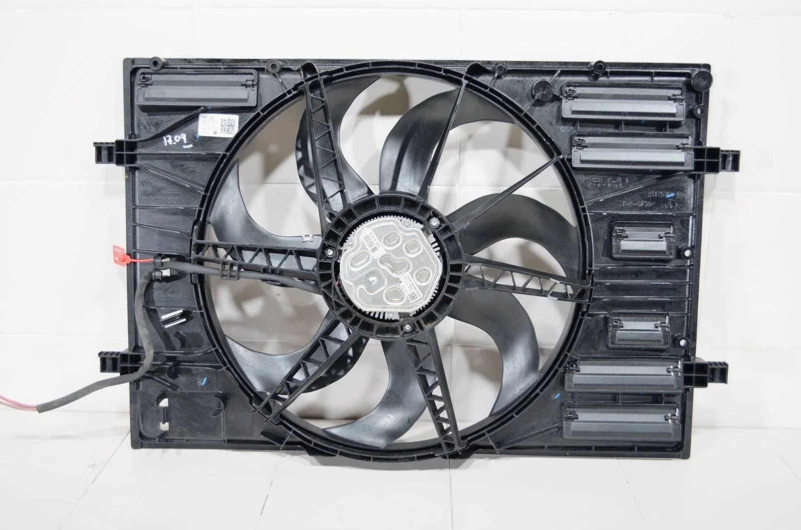 Диффузор в сборе VOLKSWAGEN TIGUAN 2016+ 5Q0121203DE 2