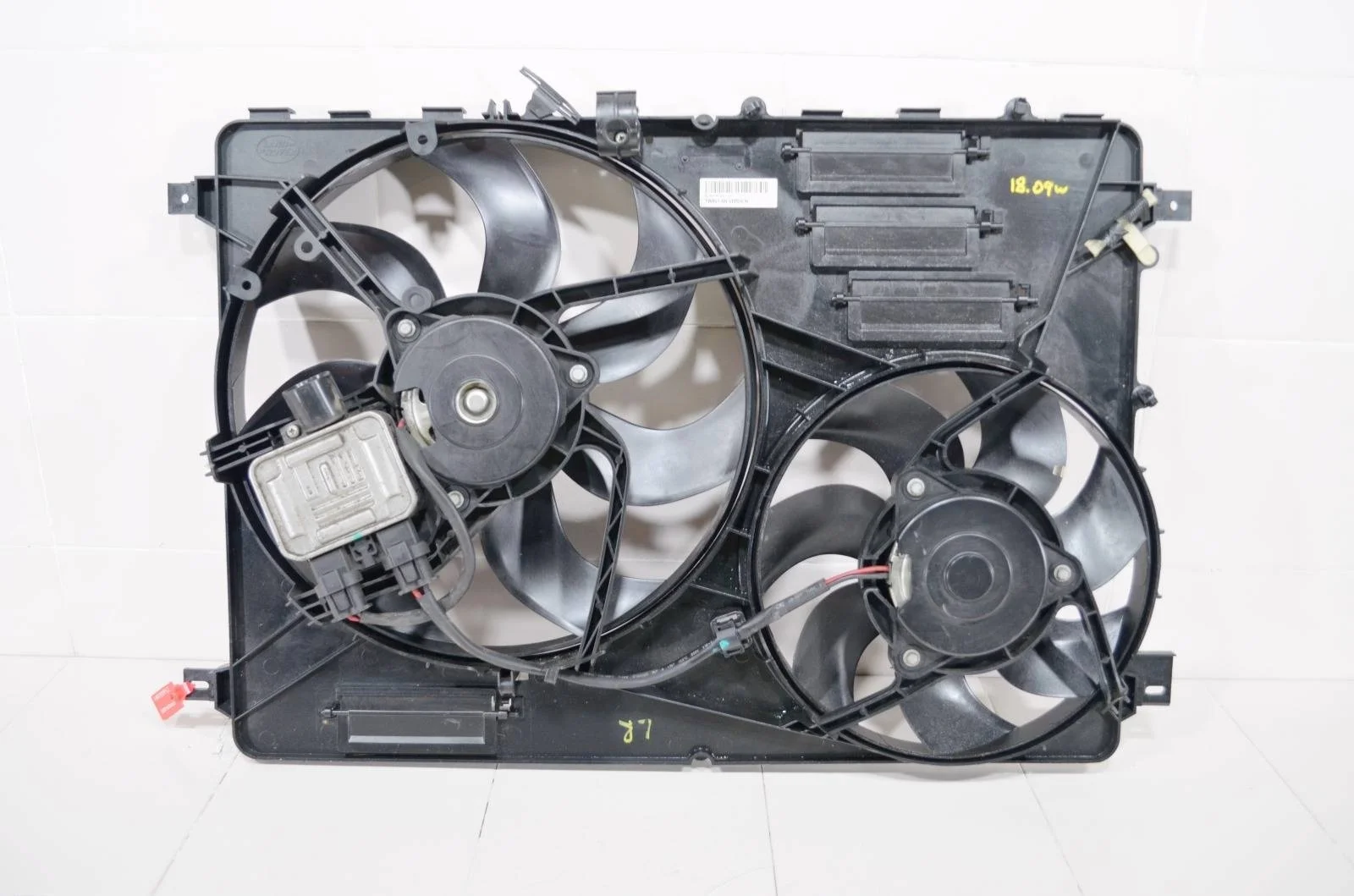 Диффузор в сборе LAND ROVER RANGE ROVER EVOQUE 2011-2018 BJ328C607AD L538