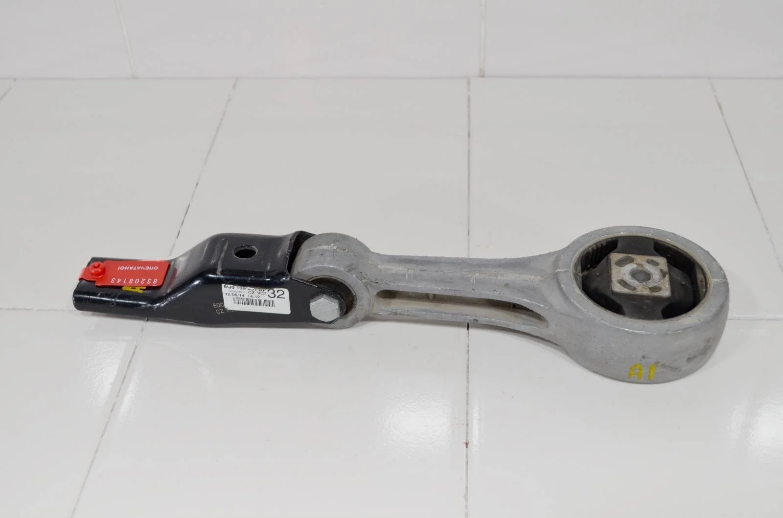 Опора двигателя Audi A1 2010-2018 6Q0199851AP 8X, задняя