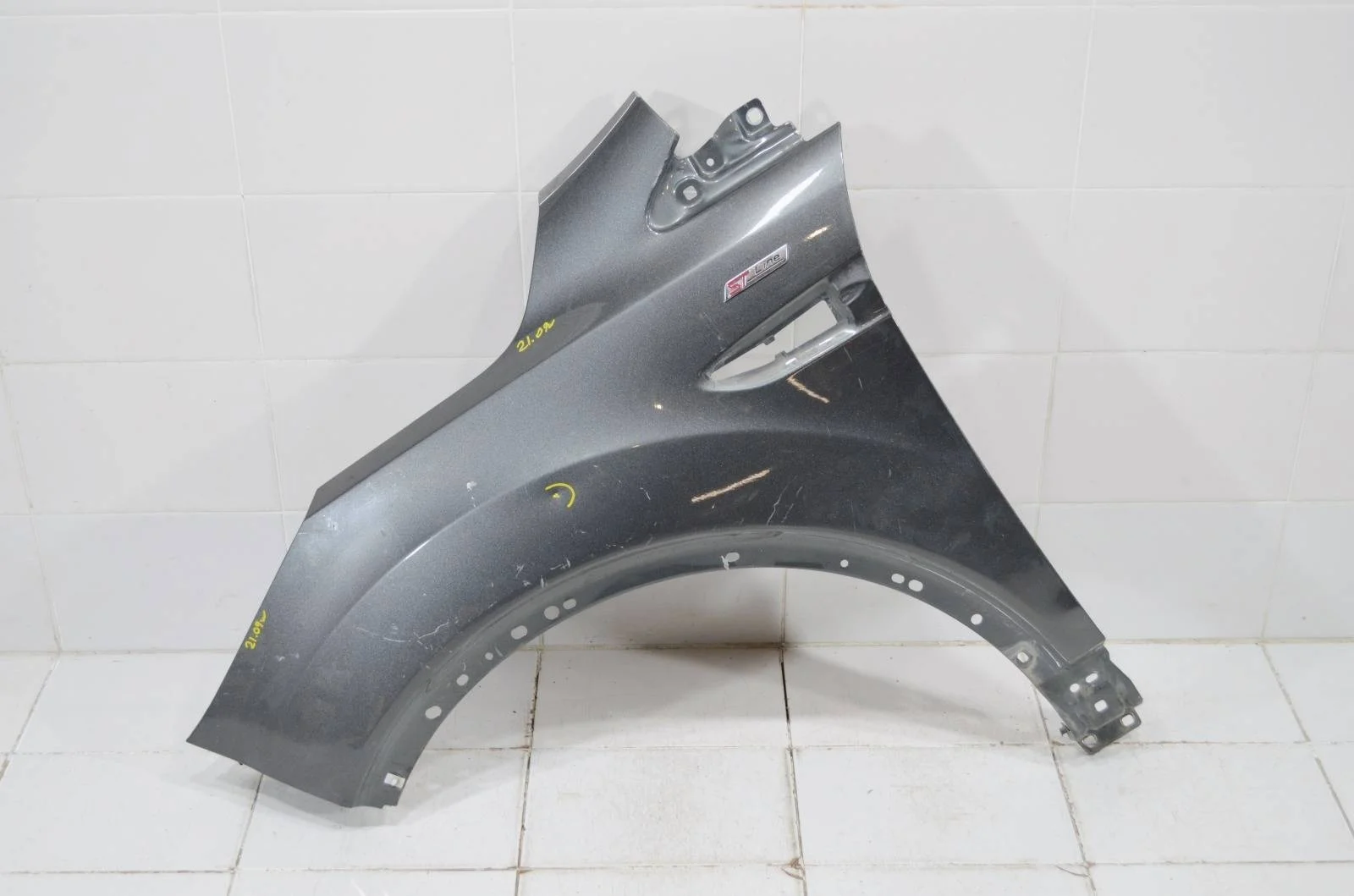 Крыло Ford Kuga 2016+ 2344153 CBS, переднее левое
