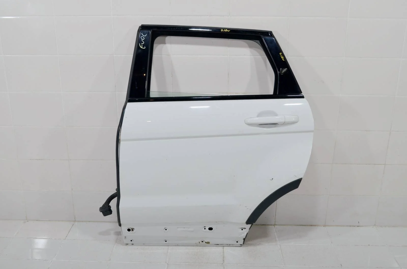 Дверь LAND ROVER RANGE ROVER EVOQUE 2011-2018 LR028557 L538, задняя левая