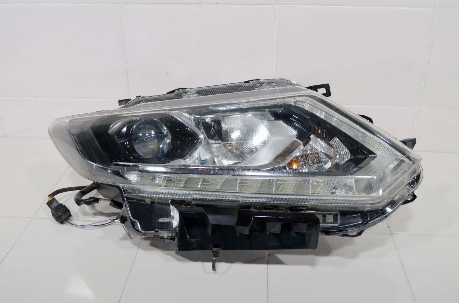 Фара NISSAN X-TRAIL 2013+ 260104CC6C T32, правая