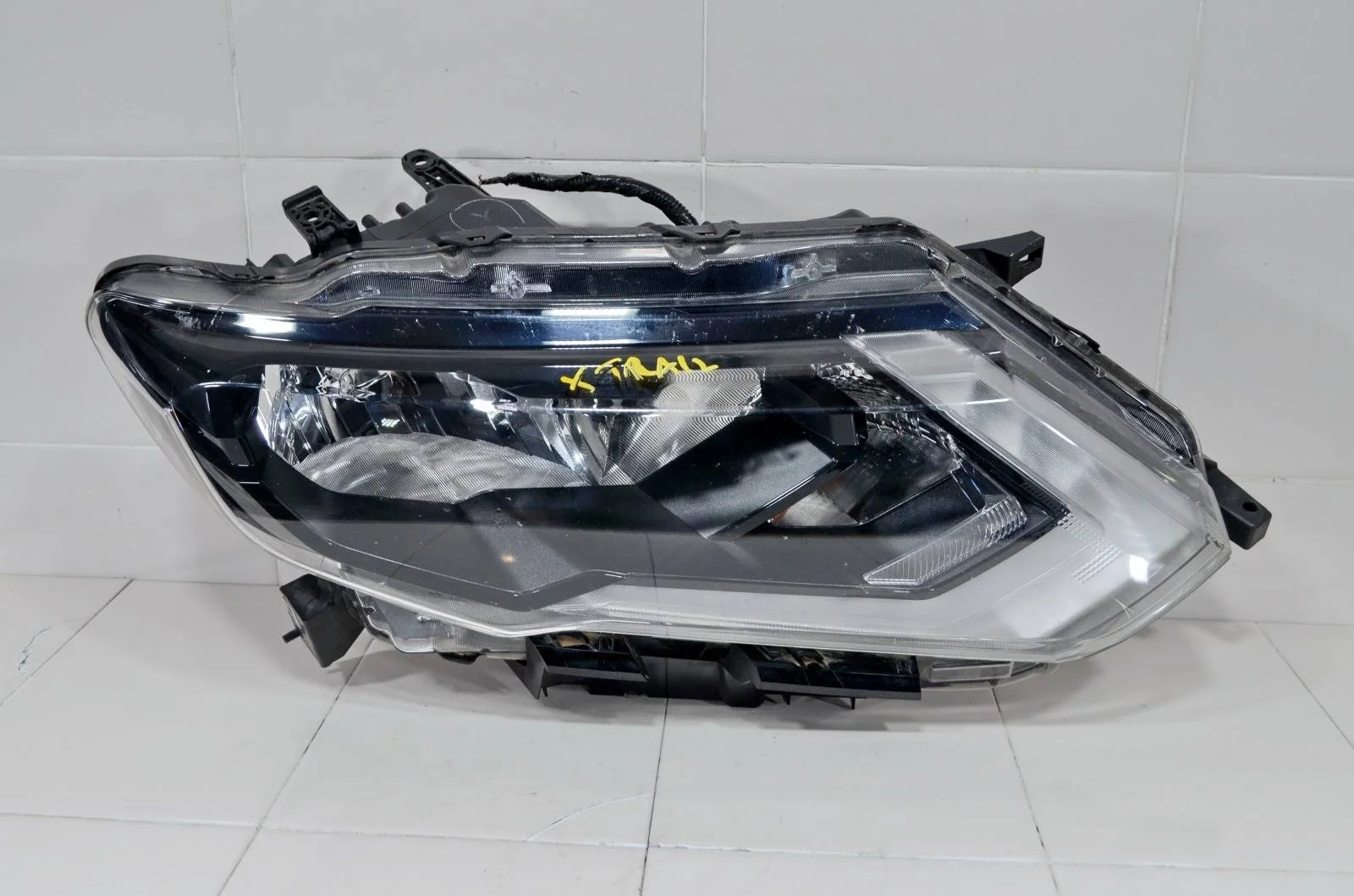 Фара NISSAN X-TRAIL 2017+ 260106FP1A T32, правая