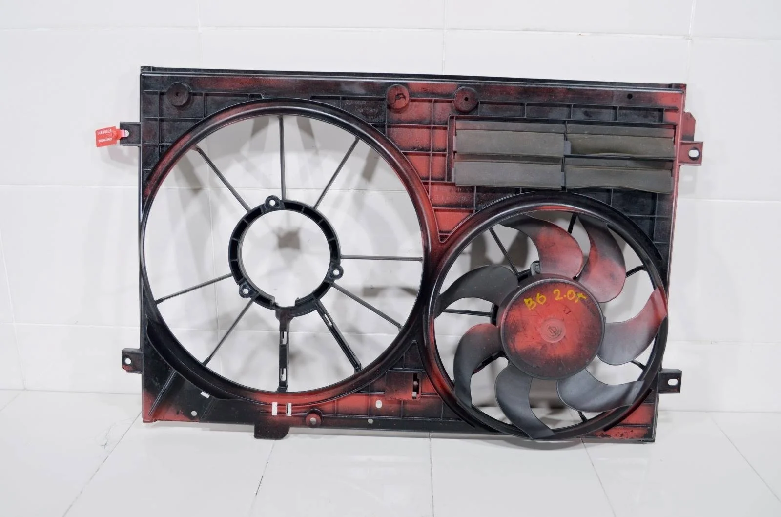 Диффузор в сборе VOLKSWAGEN JETTA 2006+ 1K0121207AA