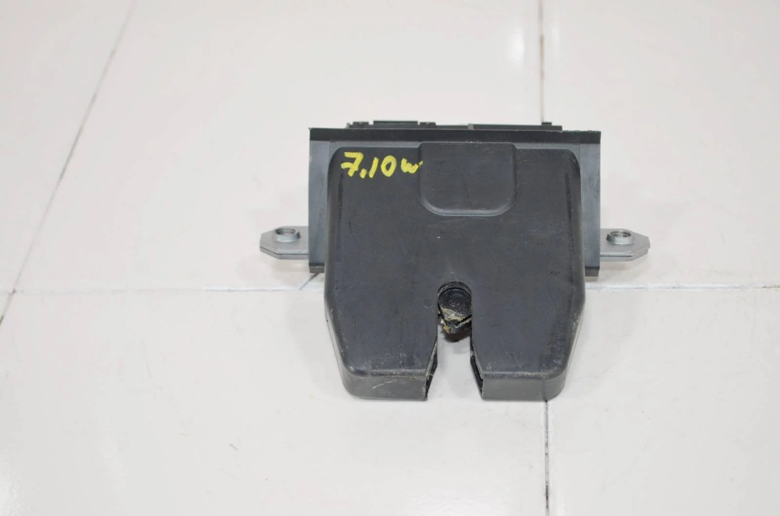 Замок багажника FORD FOCUS 2011+ 1920840 3