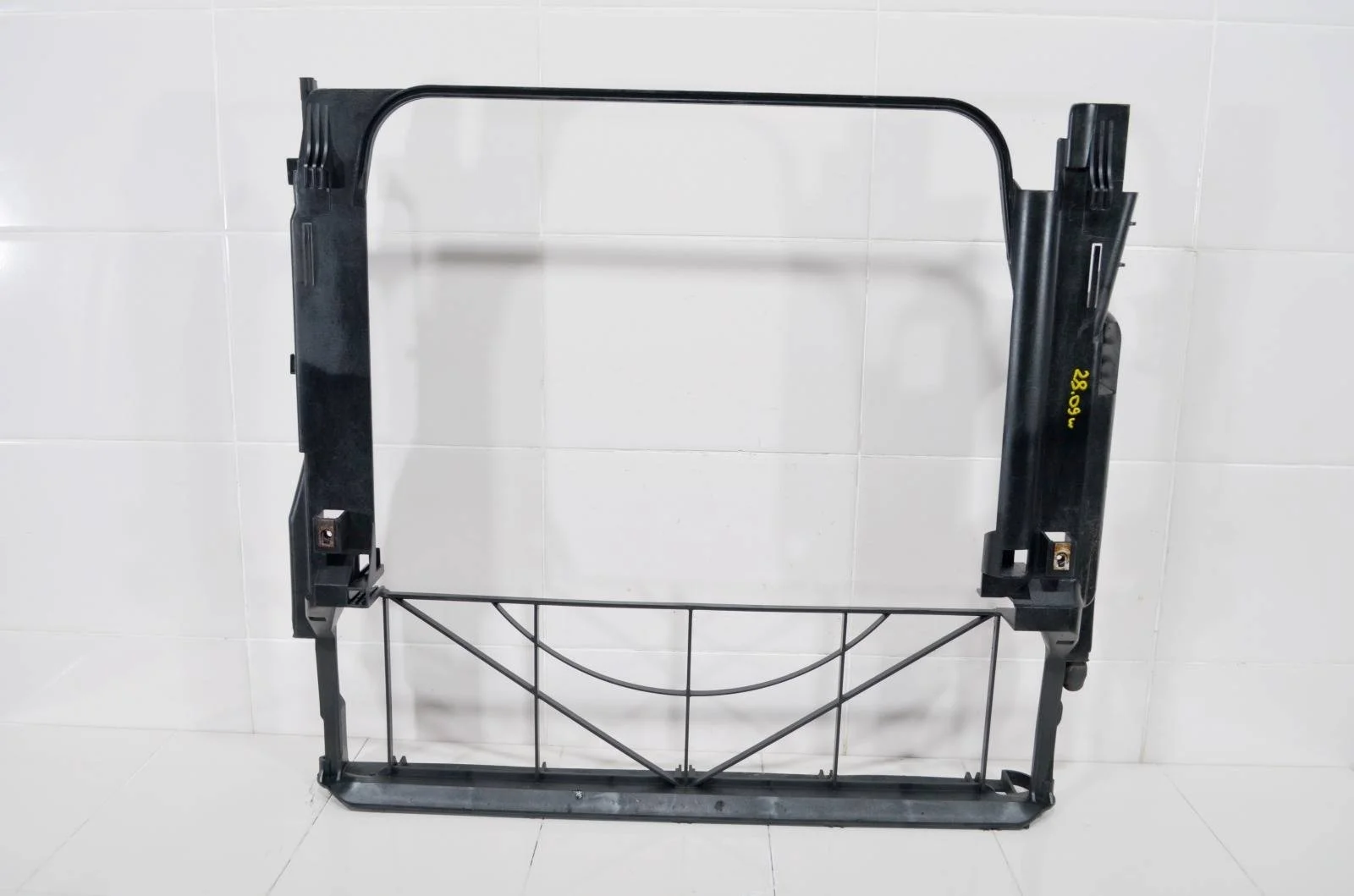 Рамка радиатора BMW X5 1999-2006 17101439105 E53