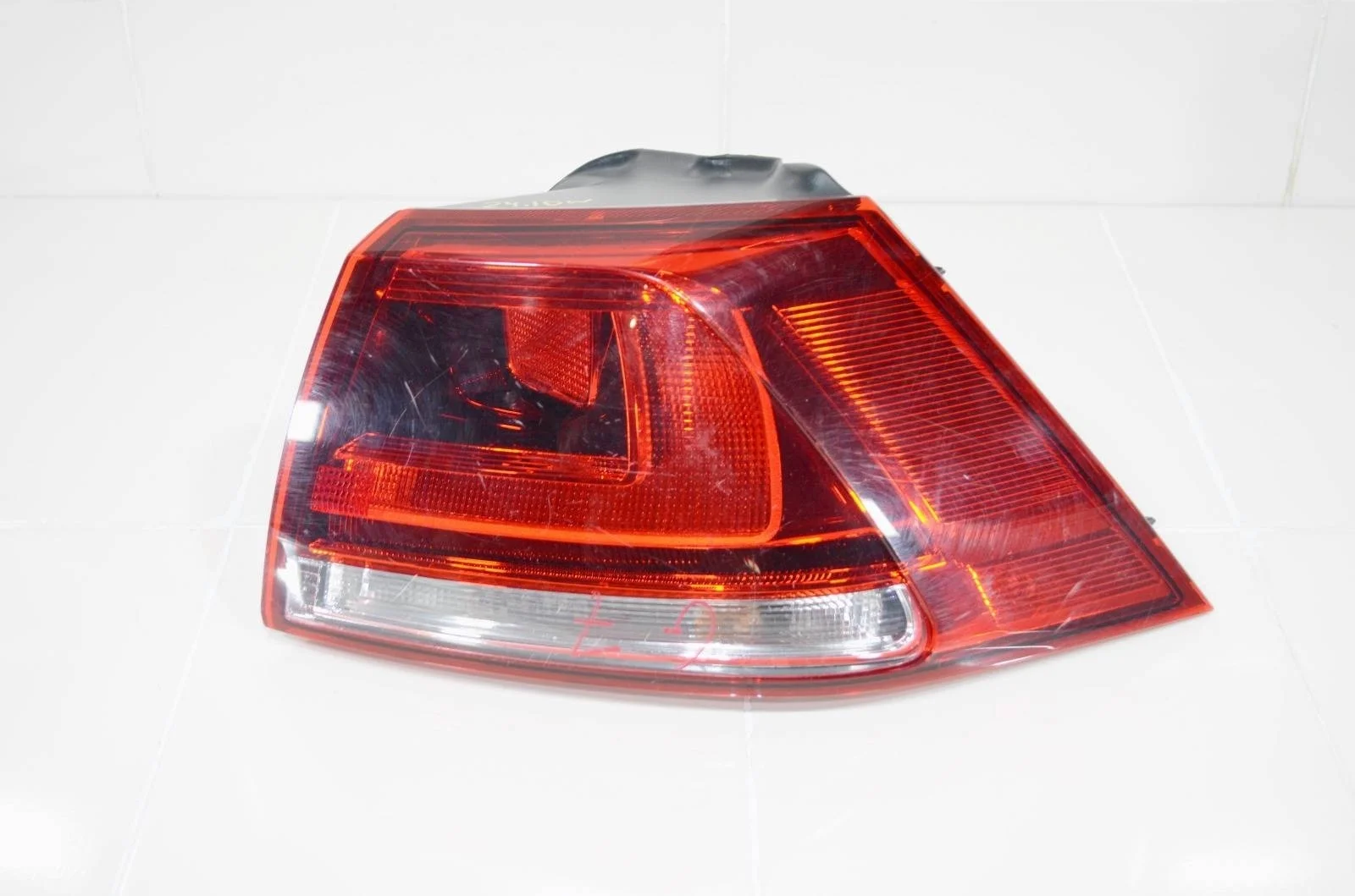 Фонарь VOLKSWAGEN GOLF 2012+ 5G0945096M 7, правый