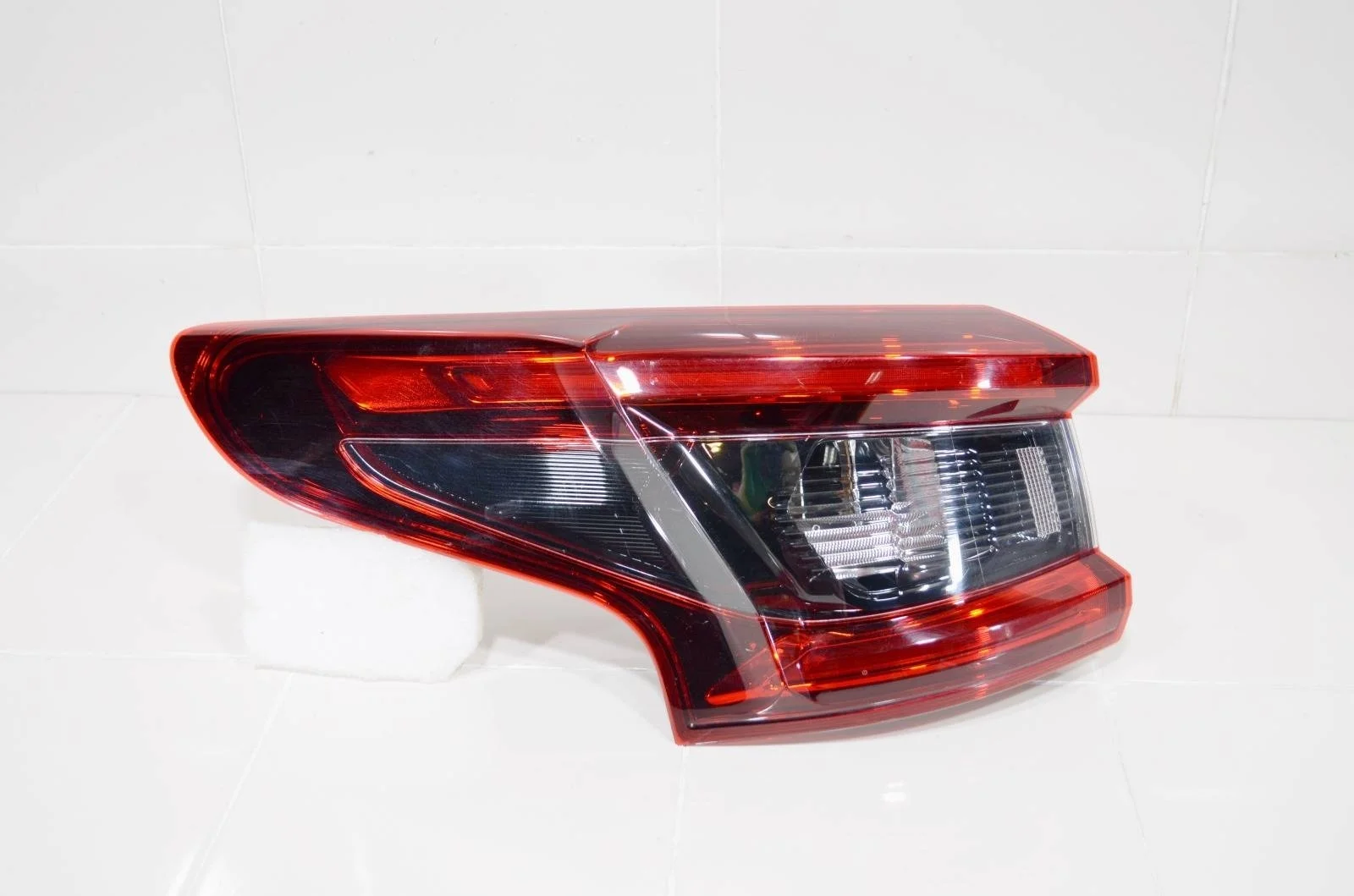 Фонарь NISSAN QASHQAI 2017+ 26555HV00A J11, левый