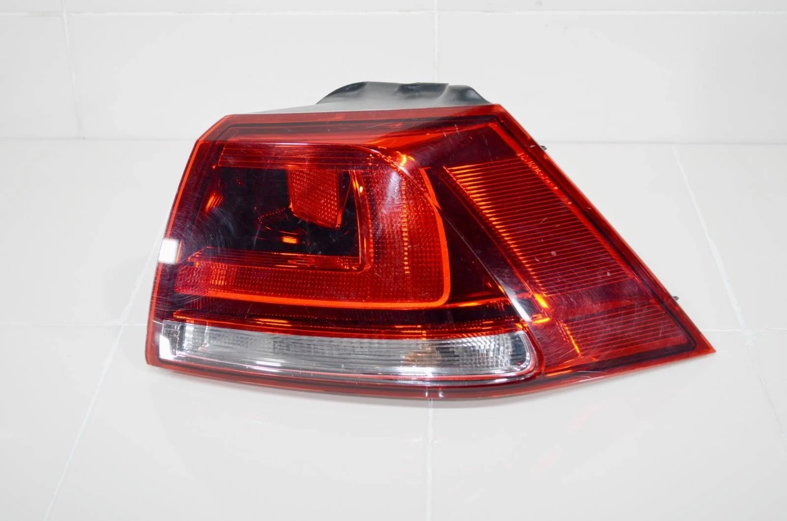 Фонарь VOLKSWAGEN GOLF 2012+ 5G0945096M 7, правый