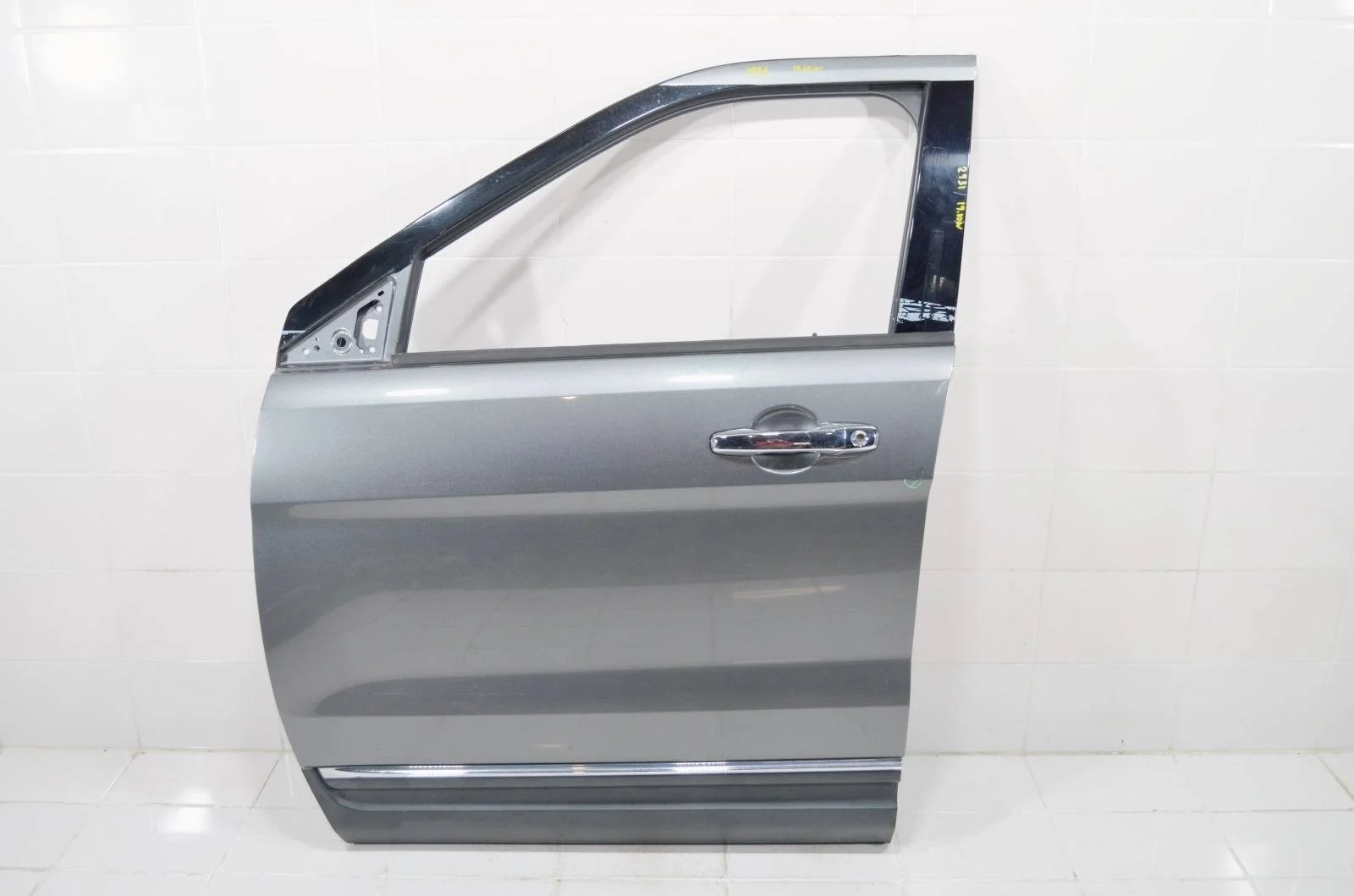 Дверь FORD EXPLORER 2011-2015 JB5Z7820125B U502, передняя левая