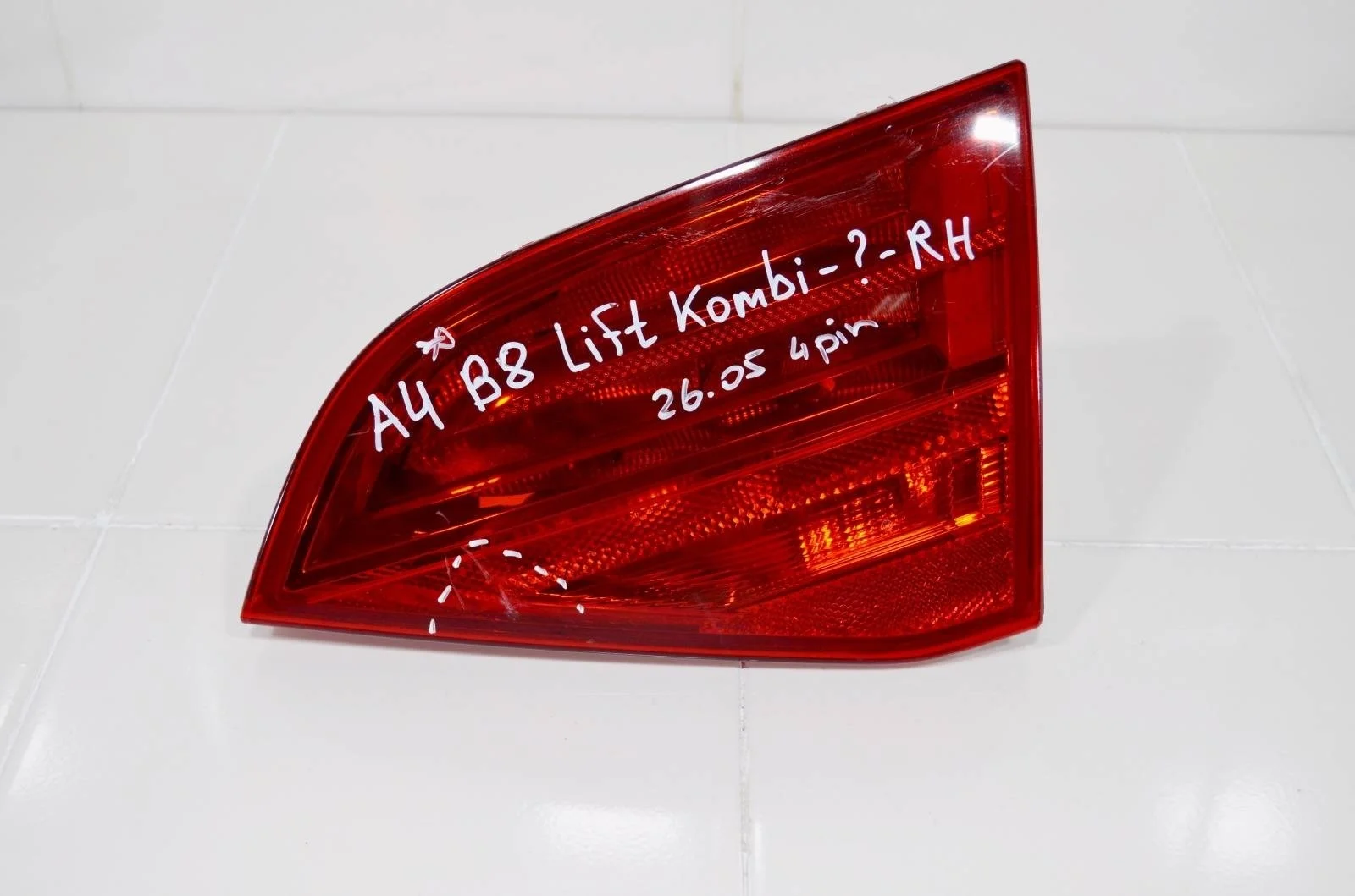 Фонарь AUDI A4 2007-2012 8K9945094 B8 AVANT, правый