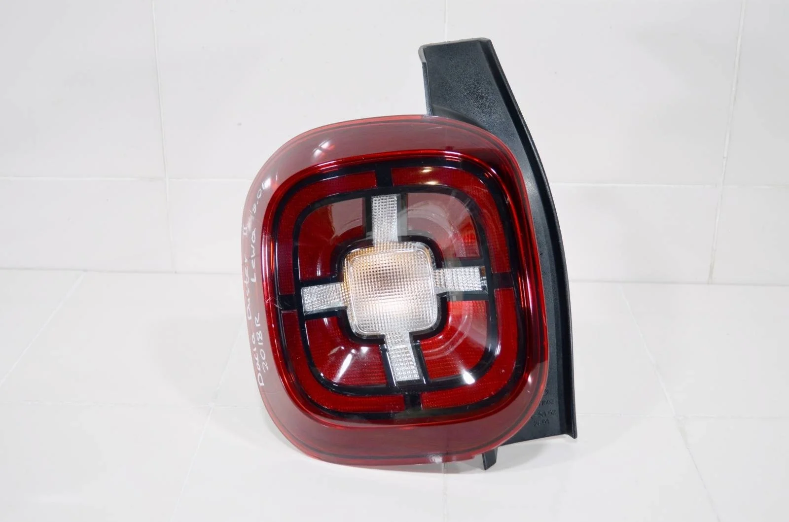 Фонарь RENAULT DUSTER 2017+ 265558217R, левый