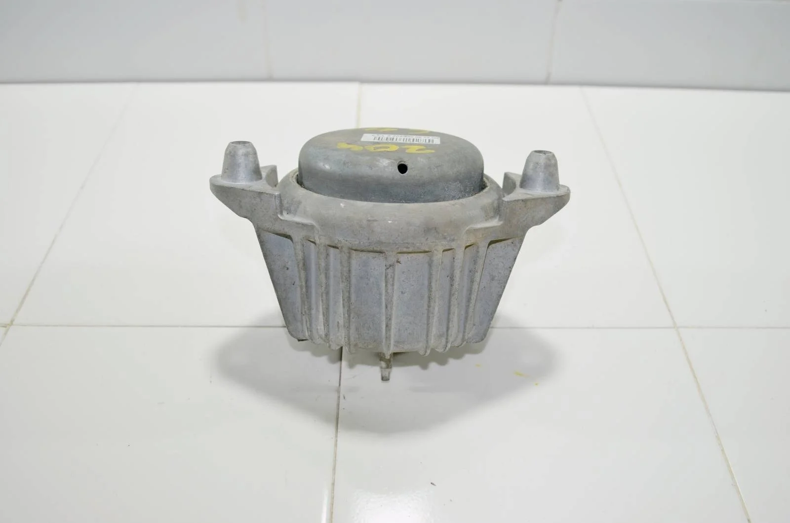 Опора двигателя MERCEDES-BENZ E-Class 2009+ A2042400217 W212, передняя