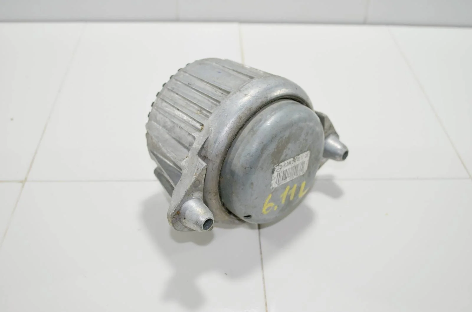 Опора двигателя MERCEDES-BENZ C-Class 2007-2015 A2042400217 W204, передняя