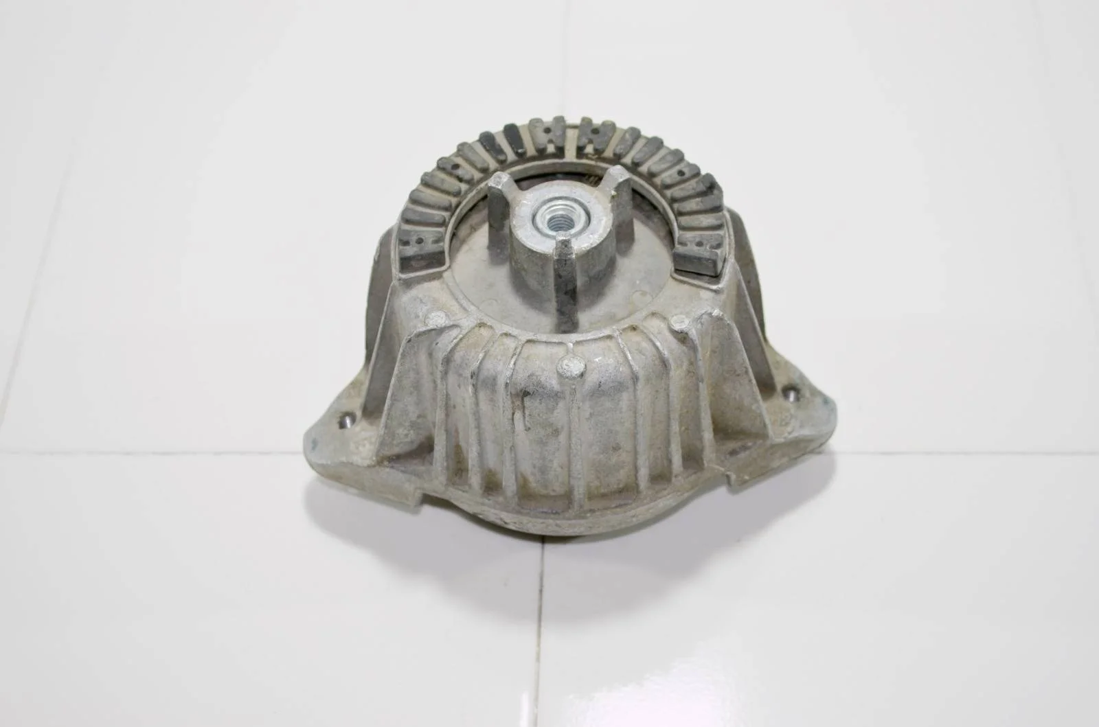 Опора двигателя MERCEDES-BENZ C-Class 2007-2015 A2122404217 W204, передняя правая