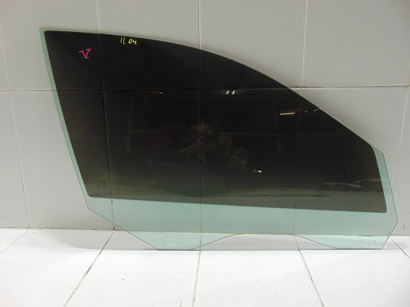 Стекло двери BMW 5-Series 2003+ 51337110634 E60/61, переднее правое