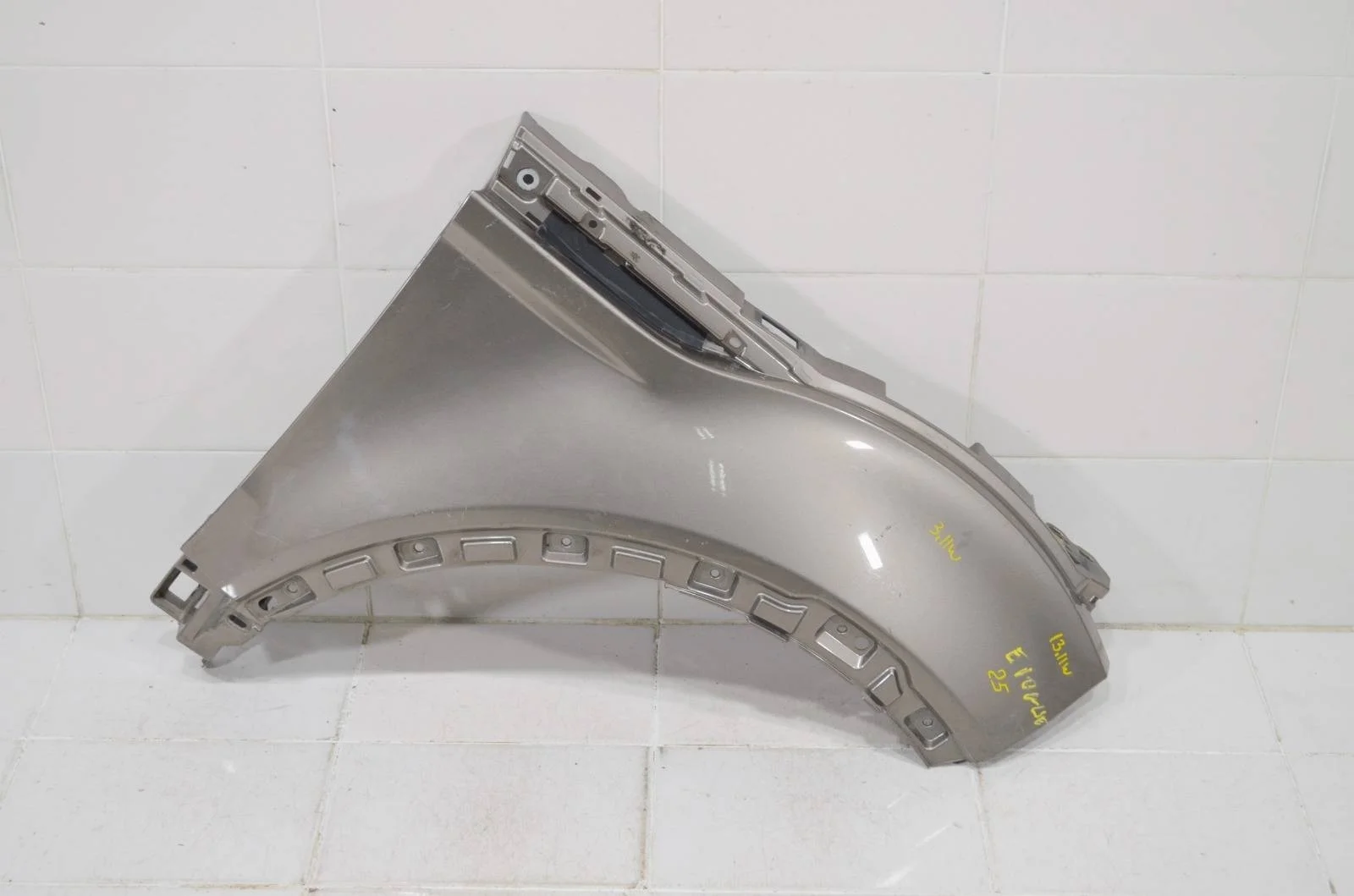 Крыло Land Rover RANGE ROVER EVOQUE 2011-2018 LR027589 L538, переднее правое