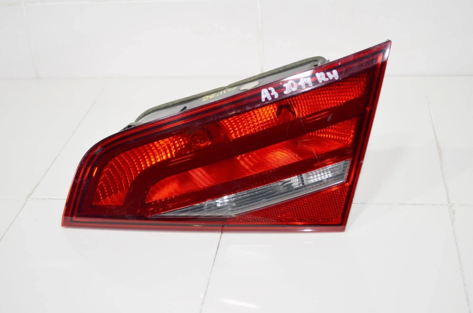 Фонарь Audi A3 2012+ 8V4945094 8V, правый