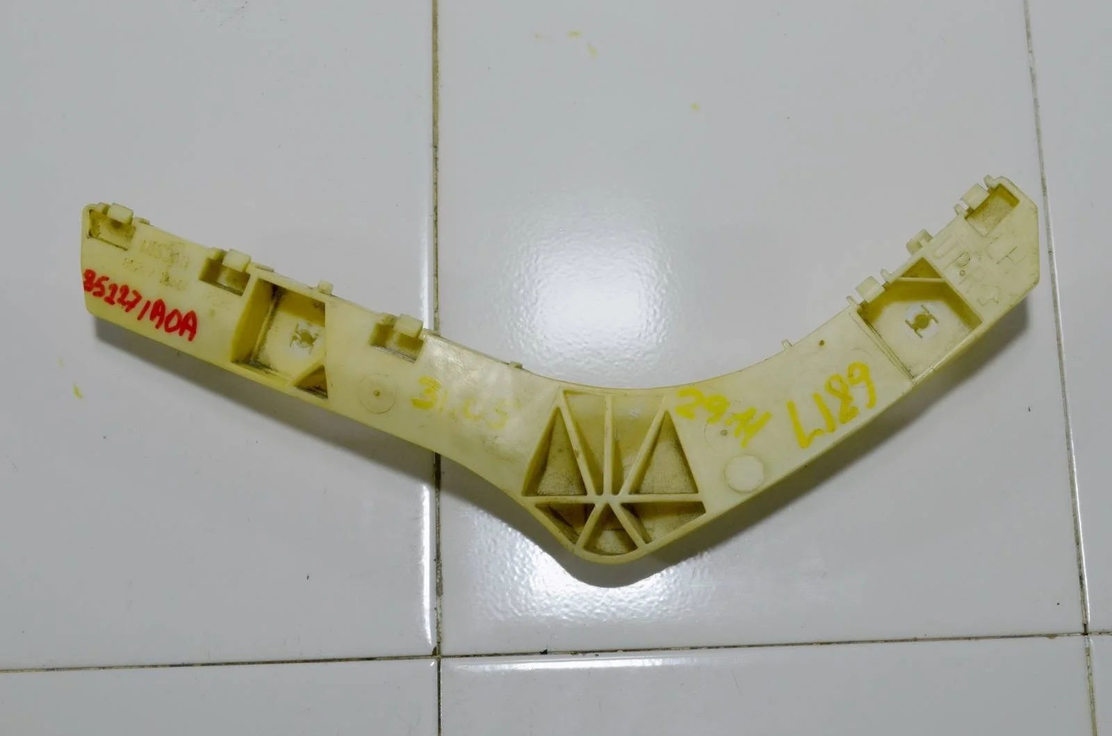 Кронштейн бампера NISSAN MURANO 2007-2015 852271AA0A Z51, задний левый