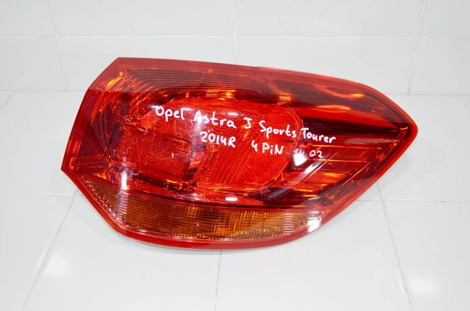 Фонарь OPEL ASTRA 2010+ 13282243 J УНИВЕРСАЛ, правый