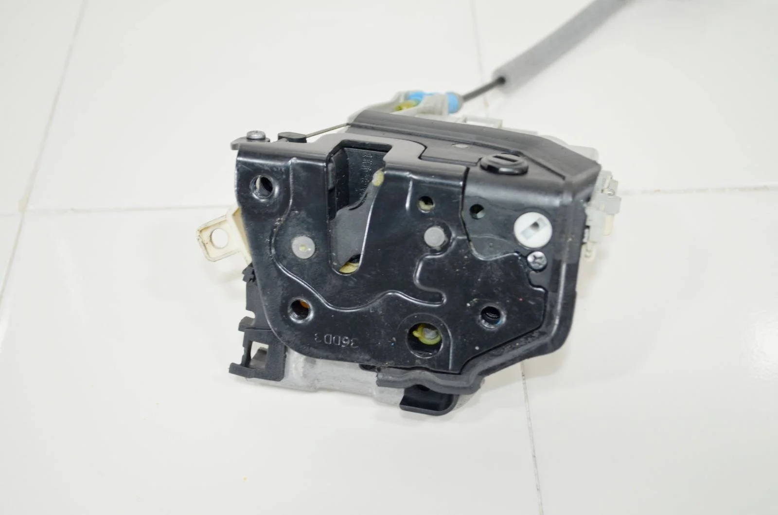 Замок двери AUDI A4 2007-2015 8K0839016C B8, задний правый