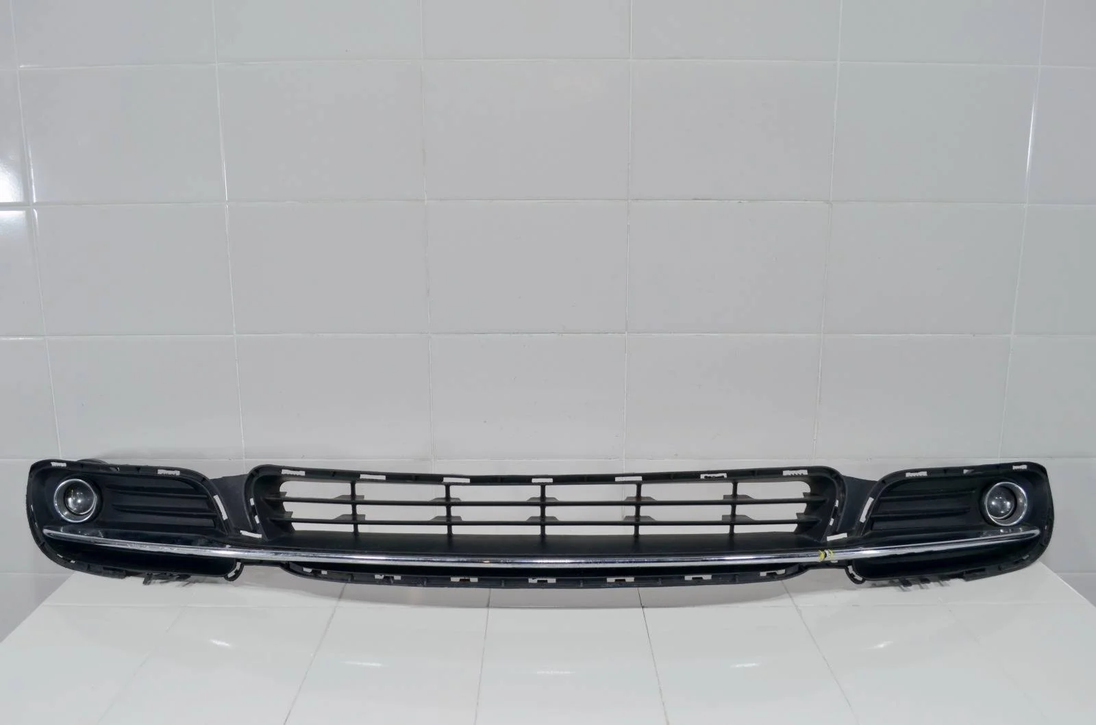 Решетка бампера CHRYSLER Town&Country 2010+ 68100694AA 5