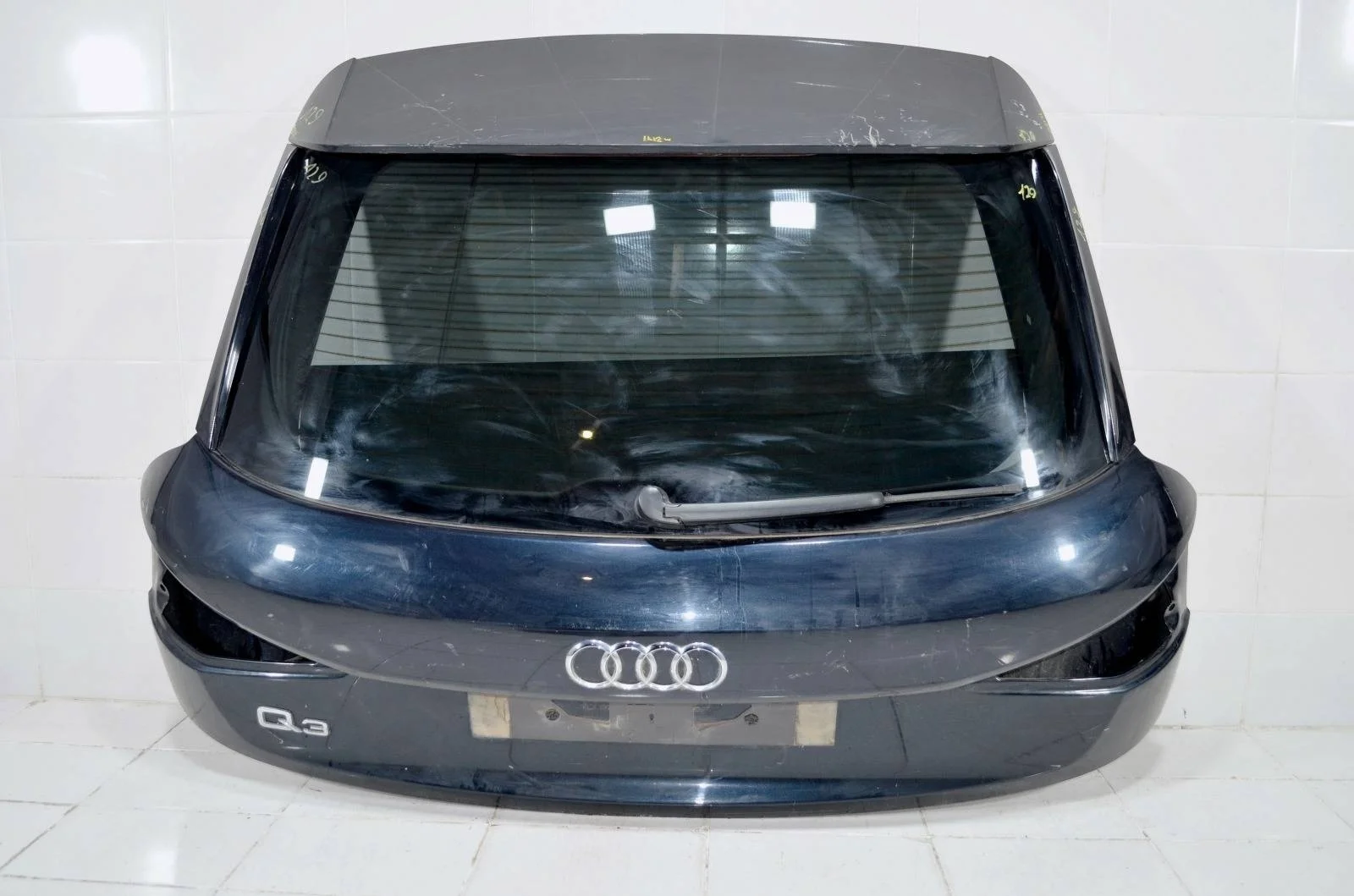 Крышка багажника AUDI Q3 2011-2018 8U0827025 8U