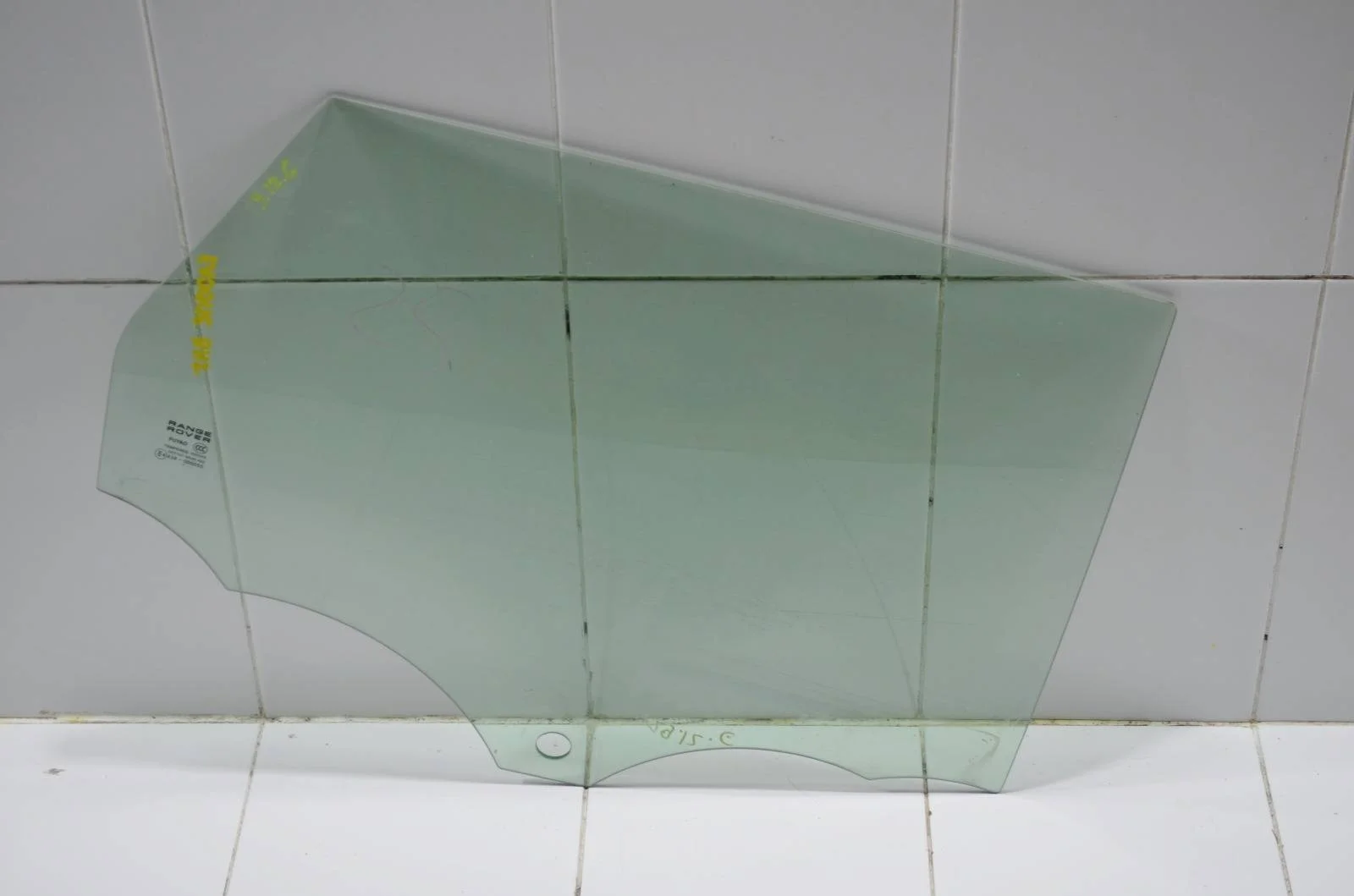 Стекло двери Land Rover RANGE ROVER EVOQUE 2011-2018 LR026712 L538, заднее правое